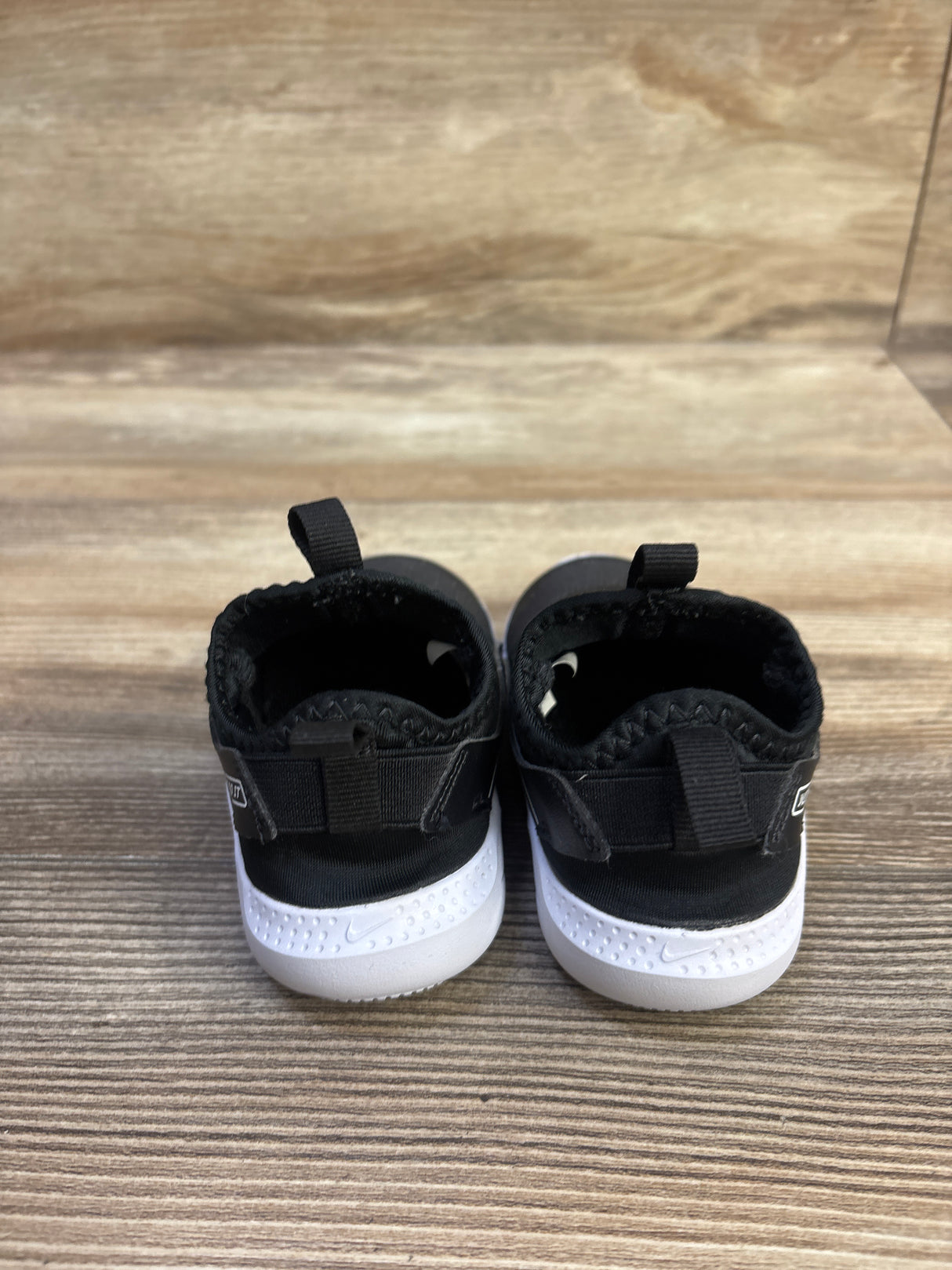 Nike Flex Runner 4 TD 'Black White' Sneakers sz 6c