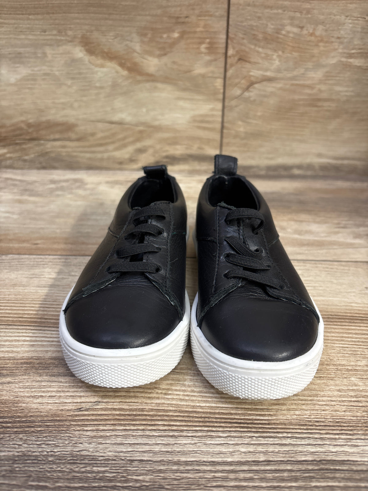 Freshly Picked Classic Lace-Up Sneakers in Ebony Black sz 8c