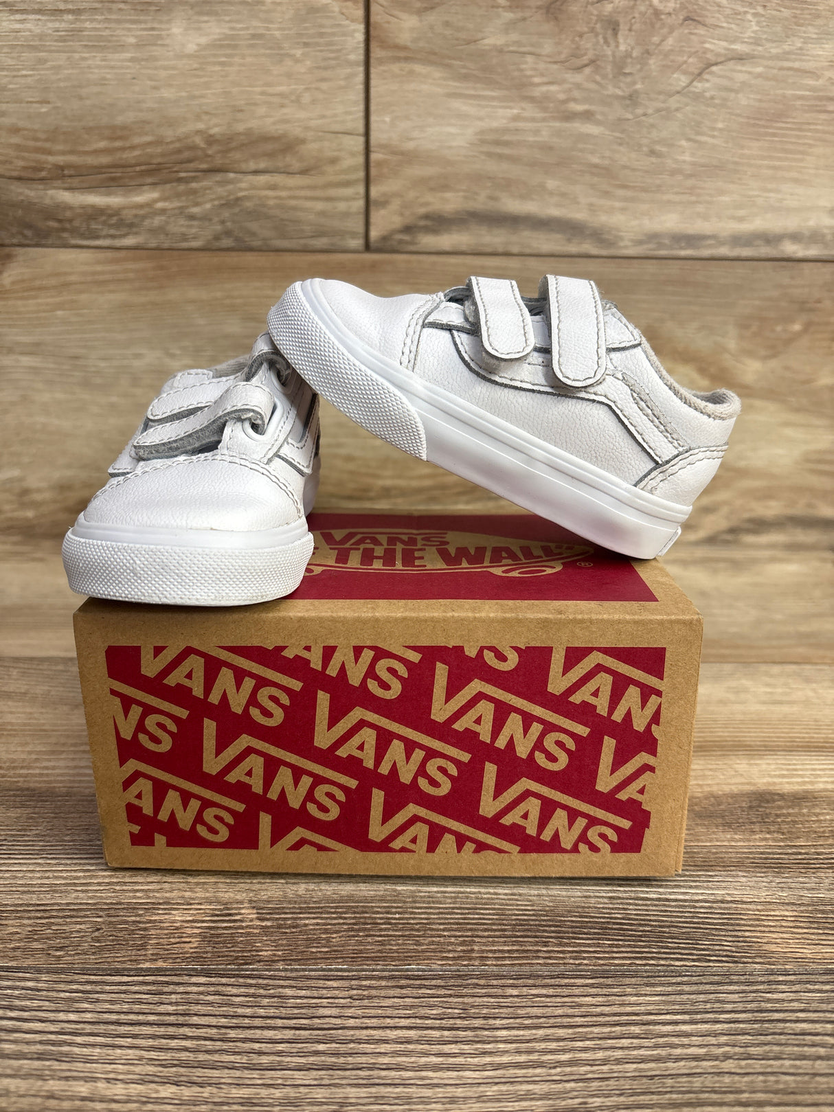 Vans Old Skool V Sneakers White sz 5c