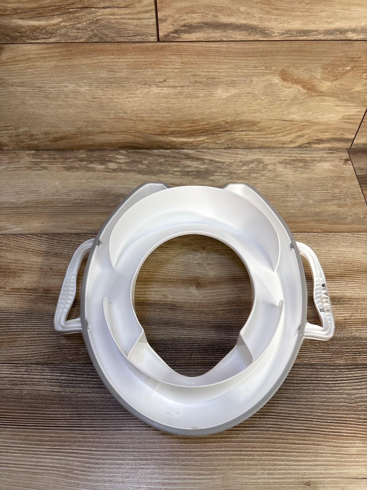 Munchkin Sturdy Potty Training Seat, Grey