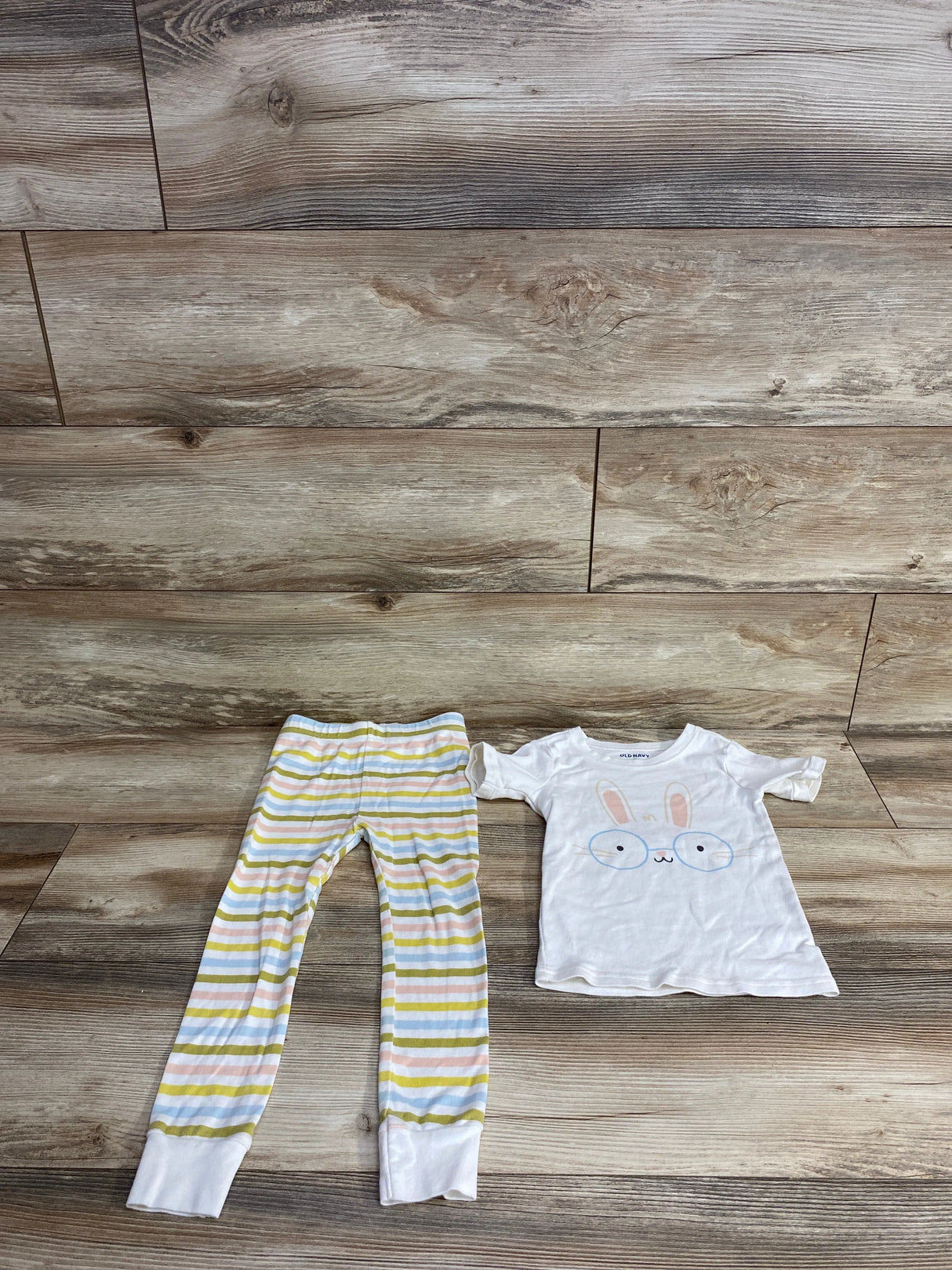 Old Navy 2pc Bunny Print Pajama Set White sz 4T