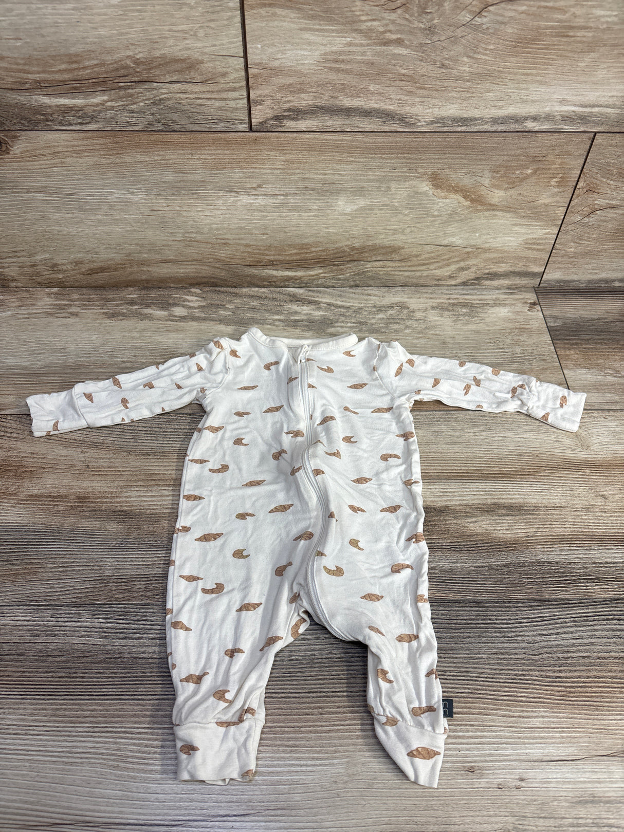 Modern Moments Croissant Print Sleeper White sz 0-3m