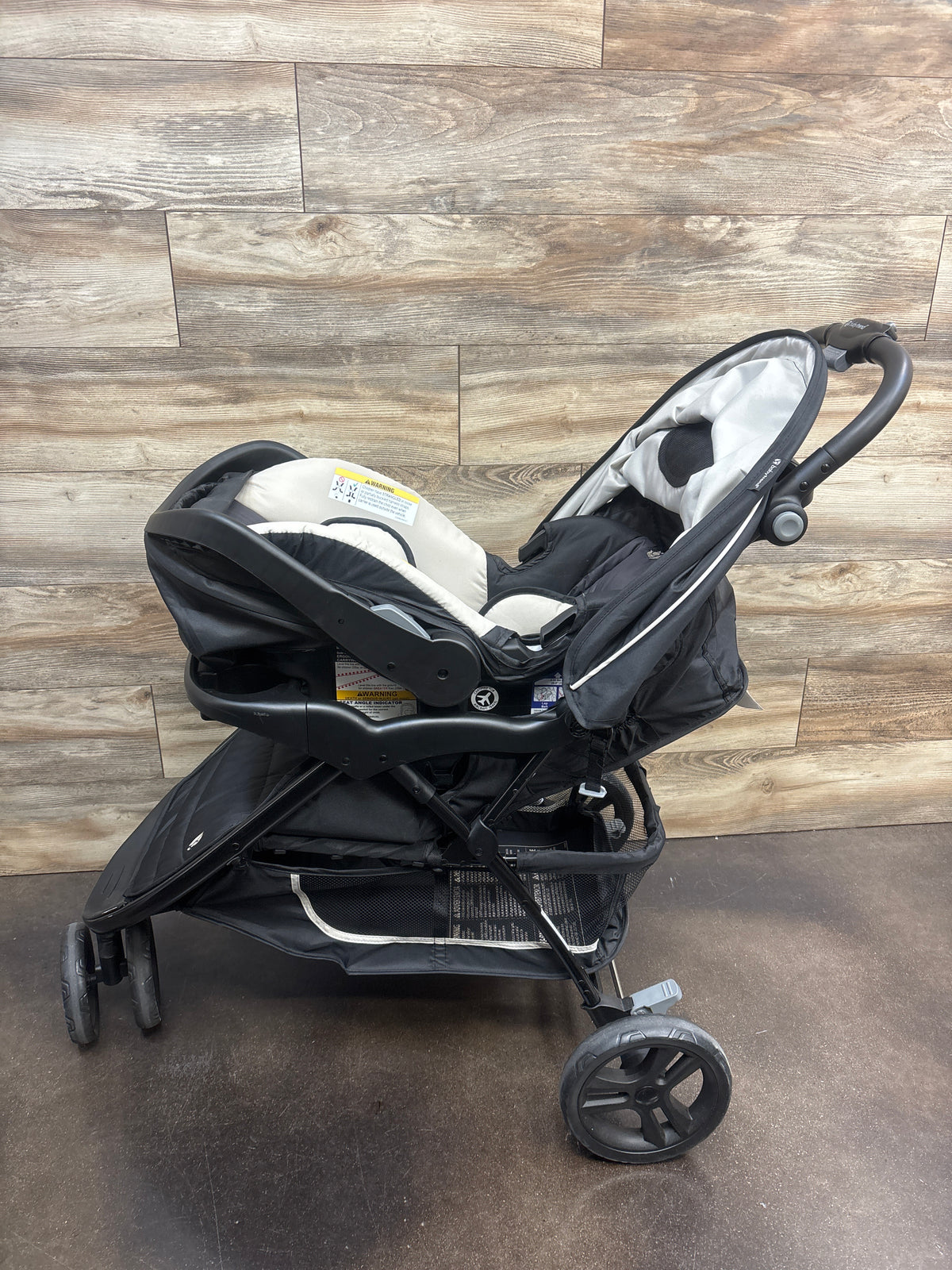 Baby Trend EZ Ride Travel System with EZ-Lift Car Seat