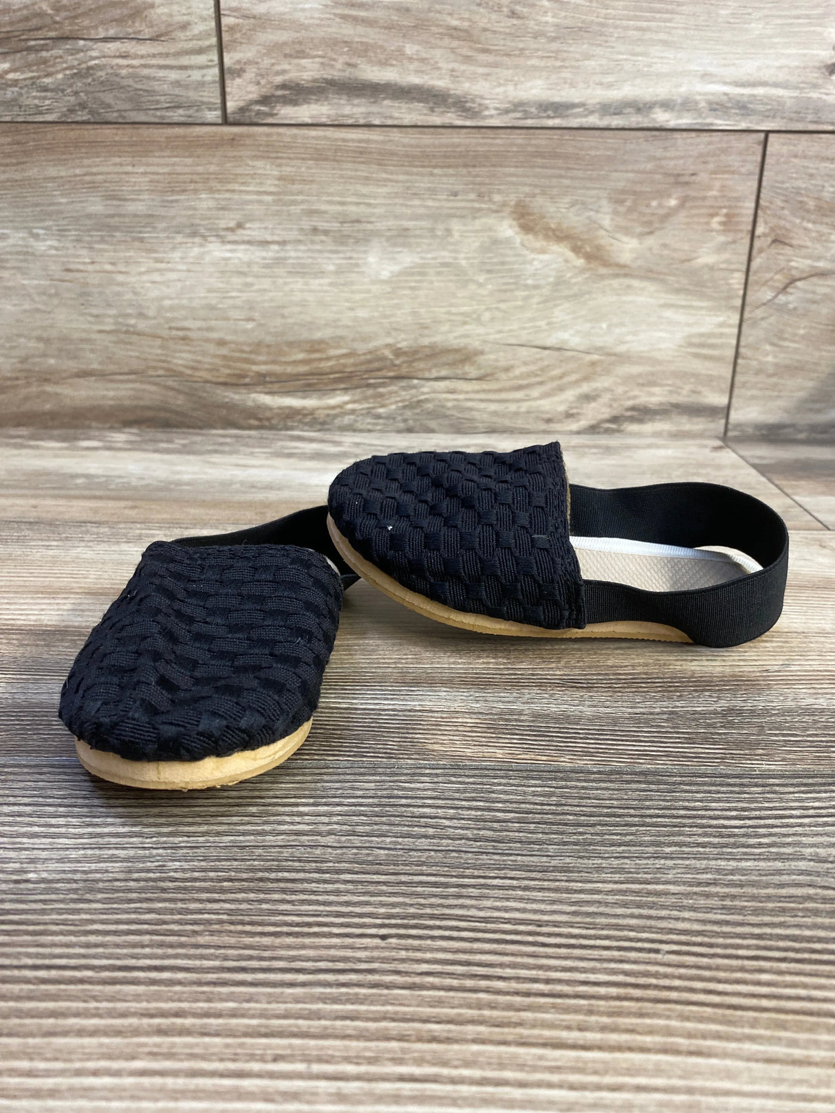 Woven Black Sandals sz 8c - Me n Mommy To Be