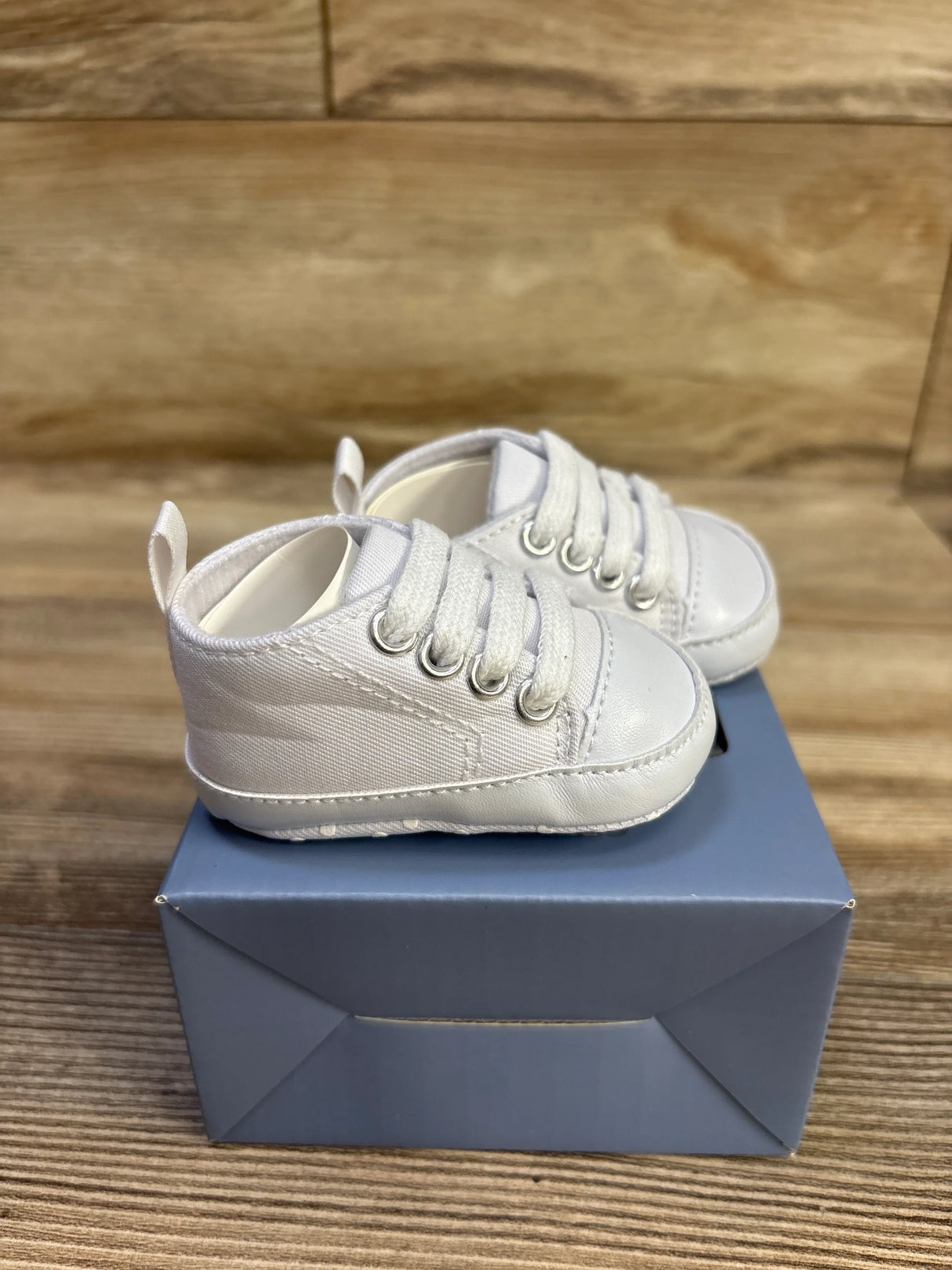 NEW Ains & LJ Our First Kicks Crib Sneakers White sz 1/2c