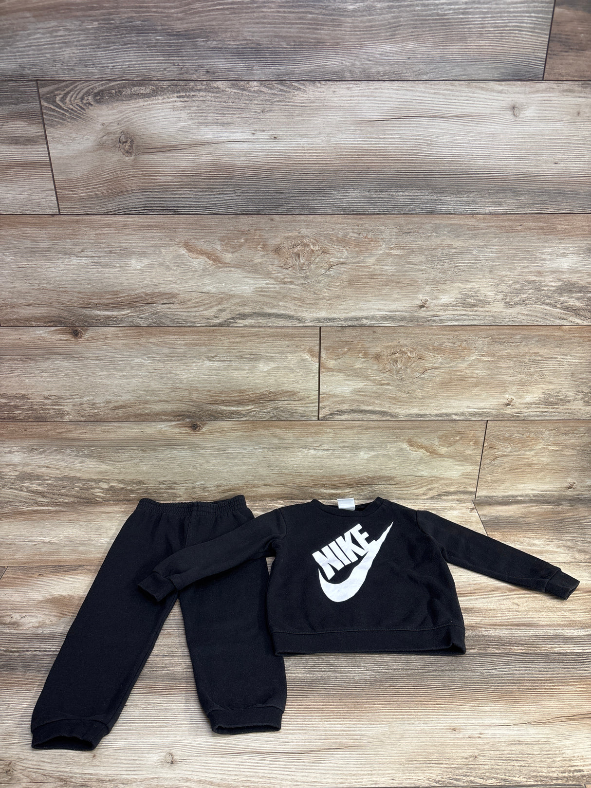 Nike 2pc Sweatshirt & Joggers Set Black sz 24m
