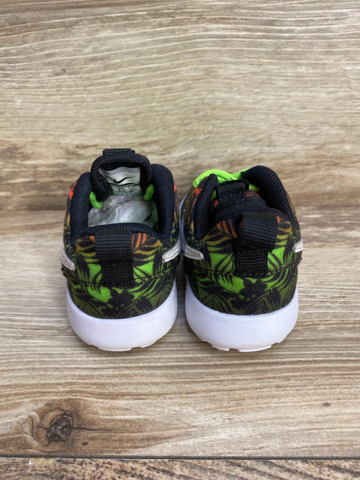 Nike Roshe Run Print Sneakers Green sz 5c - Me n Mommy To Be