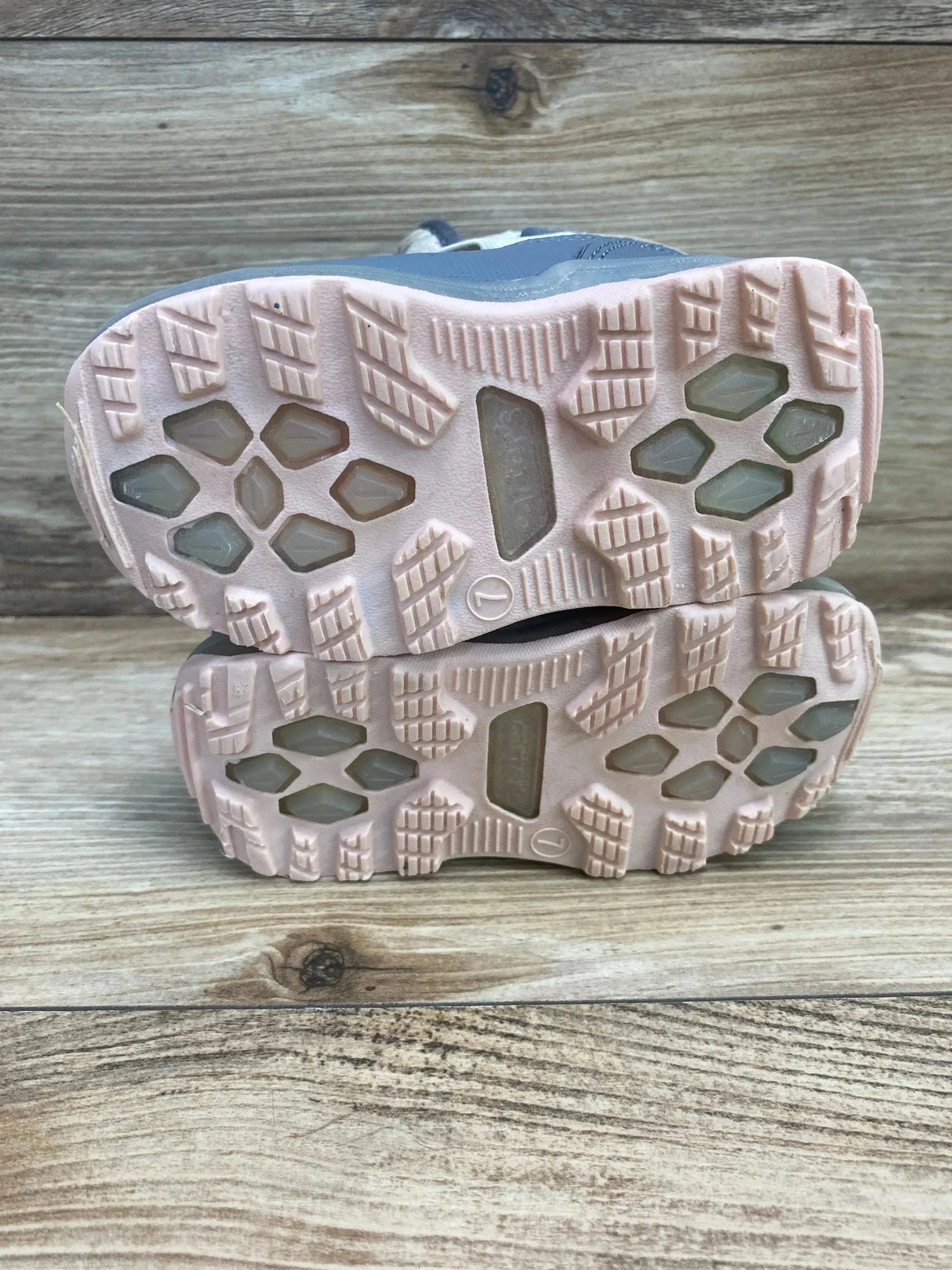 Carter's Light Up Snow Boots Grey sz 7c - Me n Mommy To Be