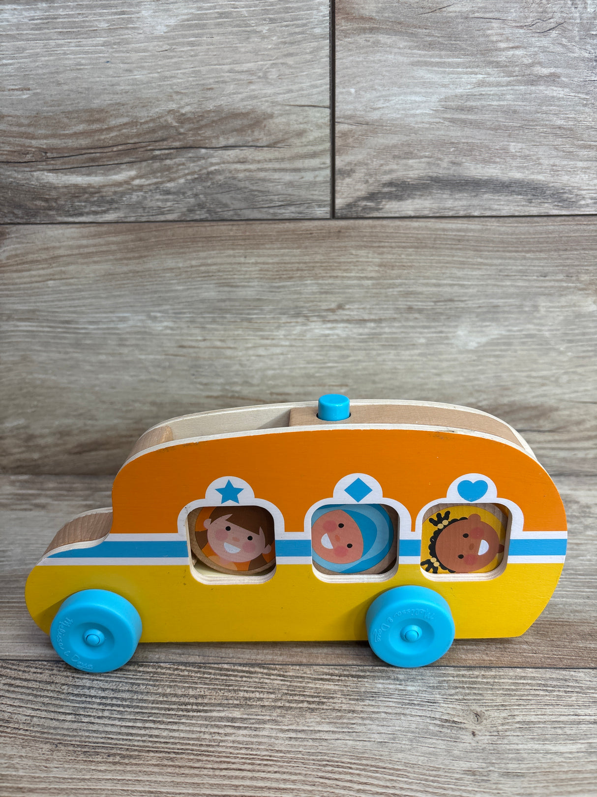 NEW Melissa & Doug GO Tots Roll & Ride Bus