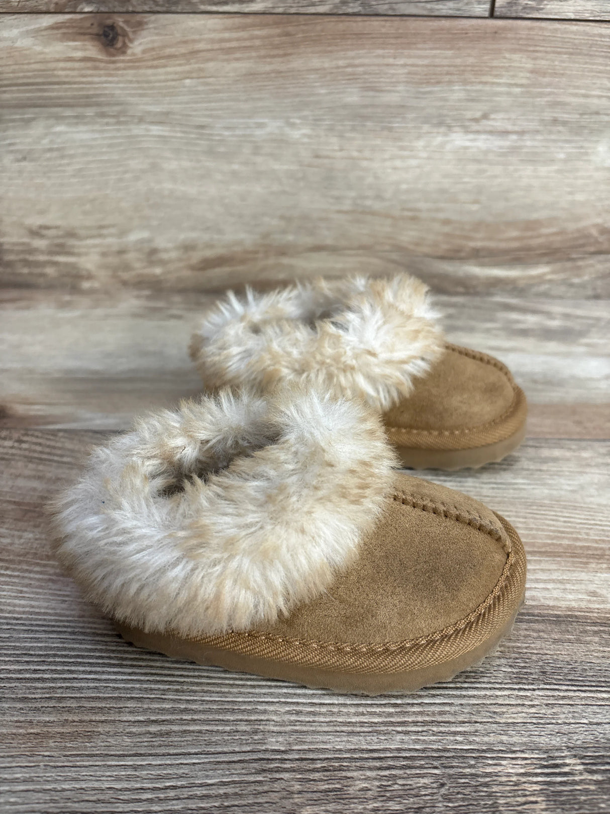 Cat & Jack Faux Fur Slippers Brown sz 5c