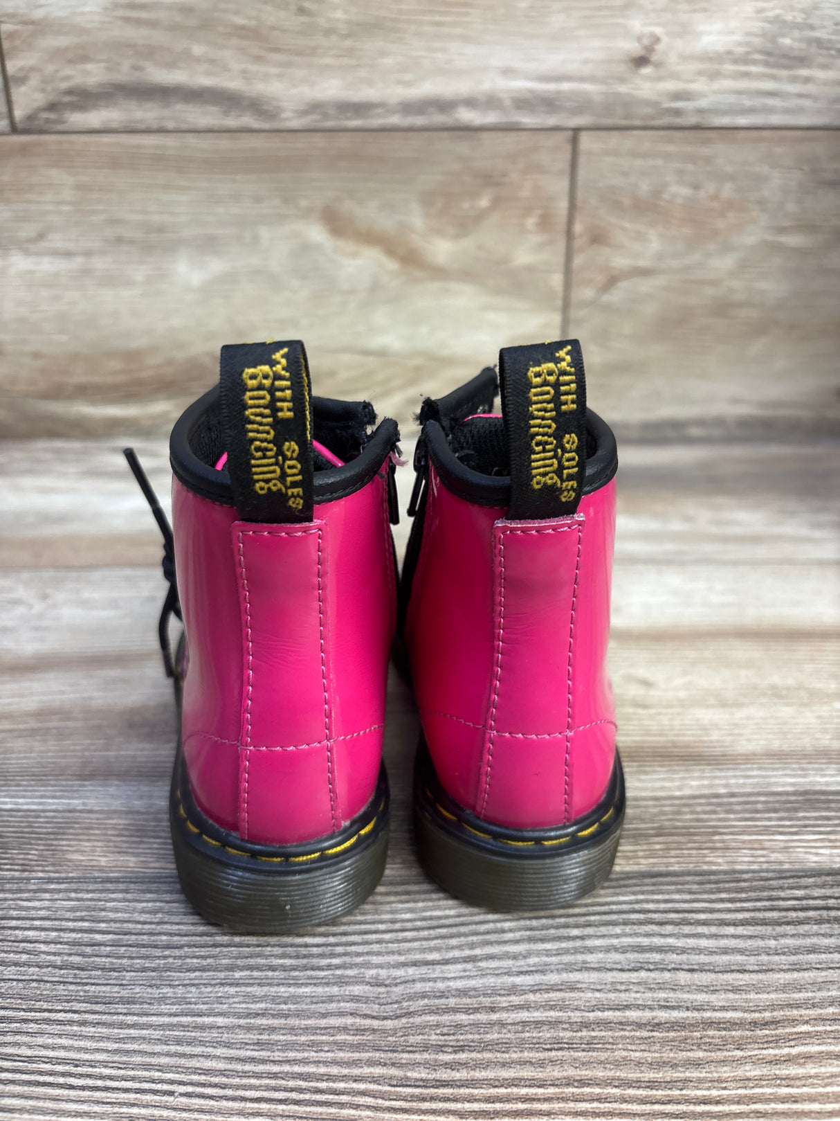 Dr. Martens Patent Leather Lace Up Boots Pink sz 10c