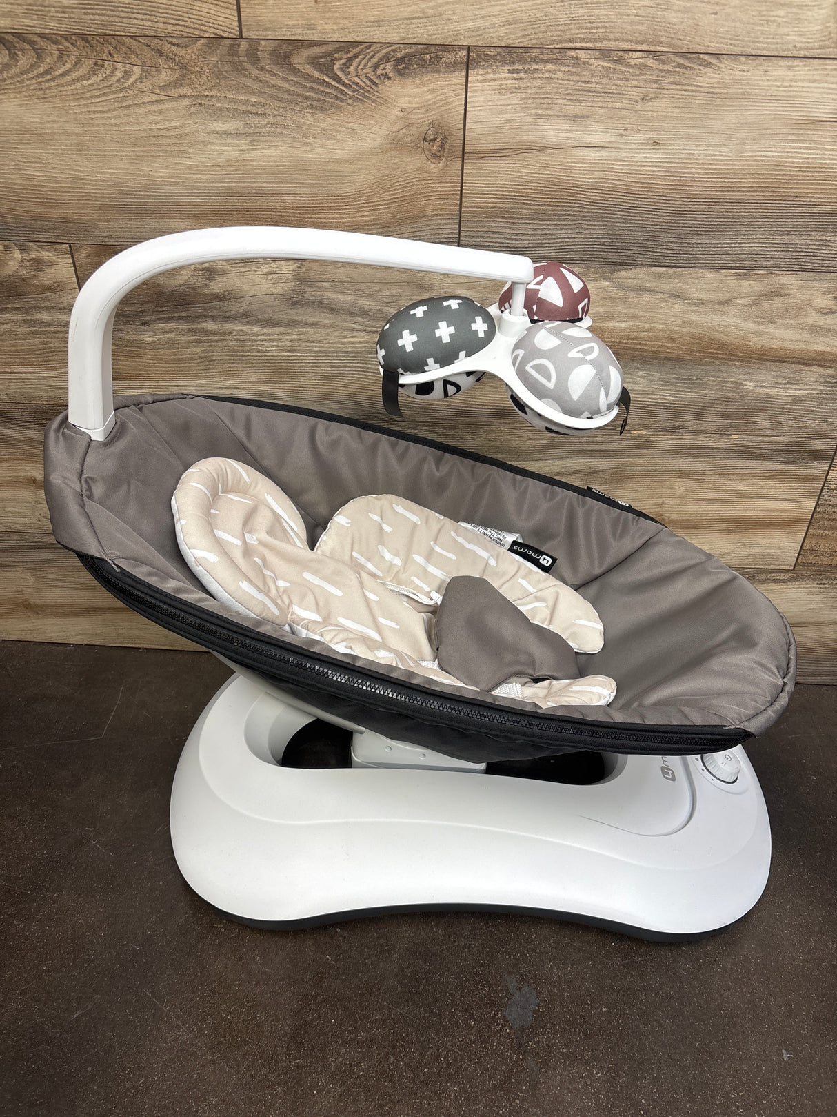 4moms Rockaroo Baby Rocker in Graphite