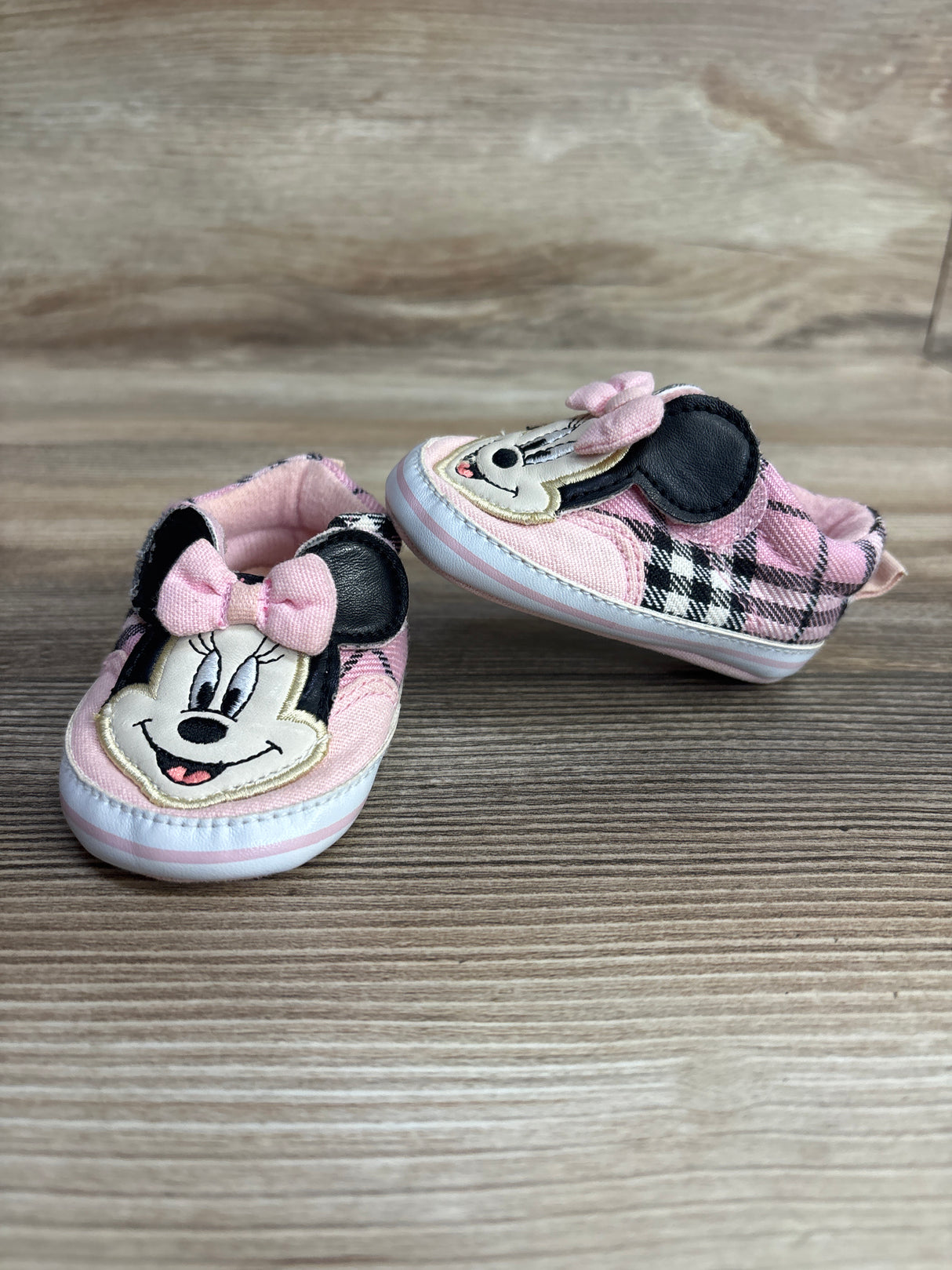Disney Minnie Mouse Crib Shoes Pink sz 1/2c