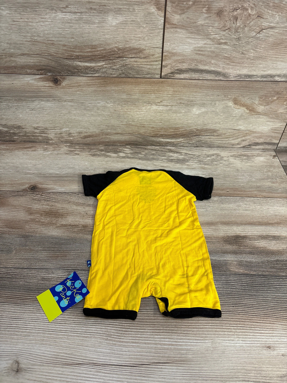 NEW Short Sleeve Raglan Romper in Lemon with Midnight sz Newborn