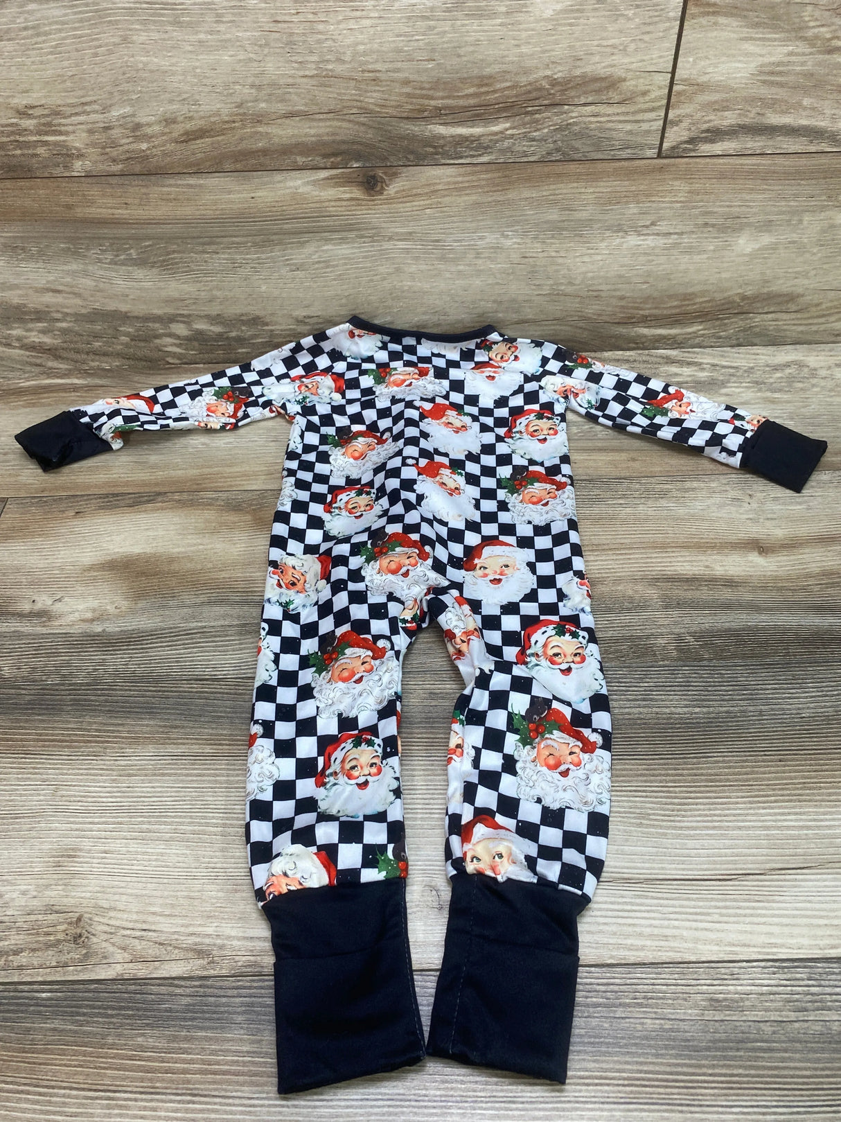 Santa Checkered Sleeper White sz 9-12m - Me n Mommy To Be