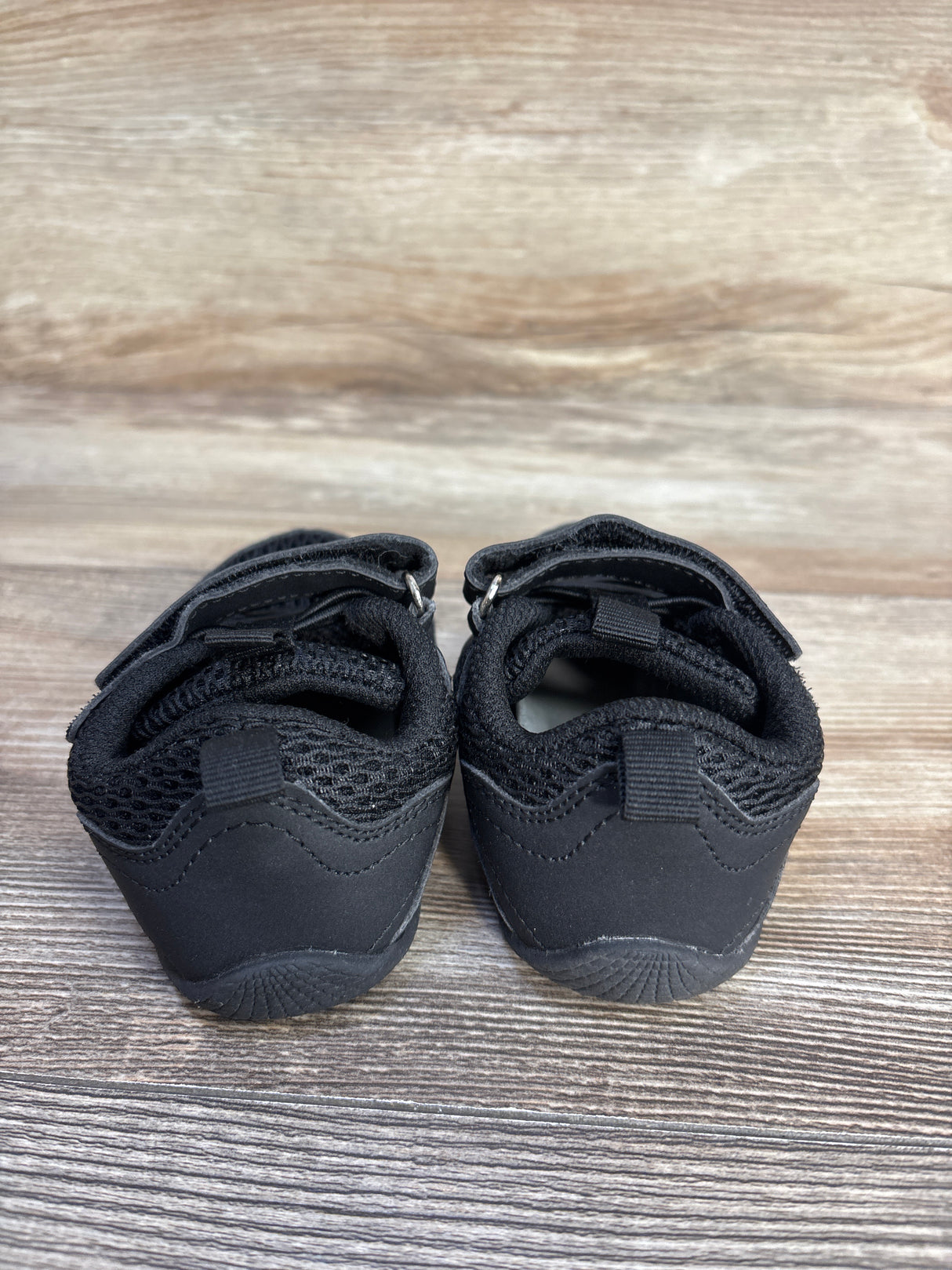 FEETCITY Wide Mesh Walking Shoes Black sz 6/7c