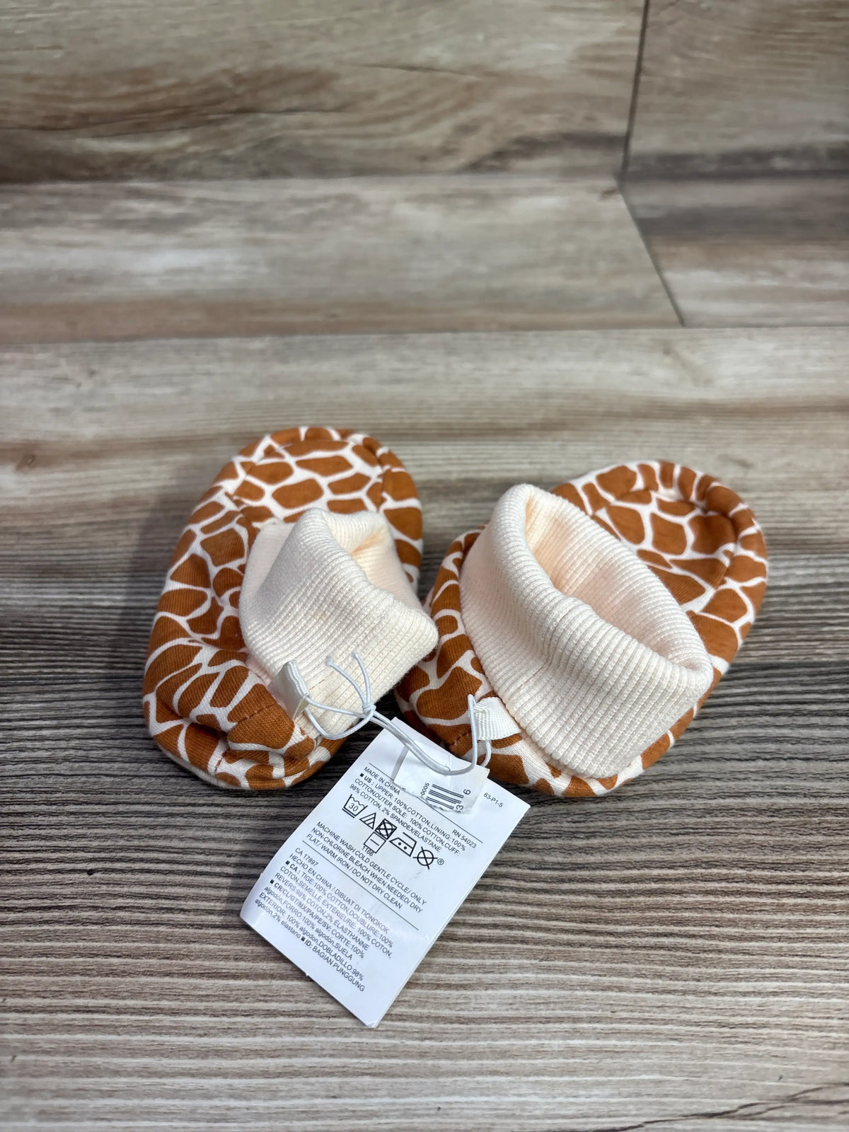 NEW Old Navy Giraffe Print Booties Beige sz 4/5c (18-24m)