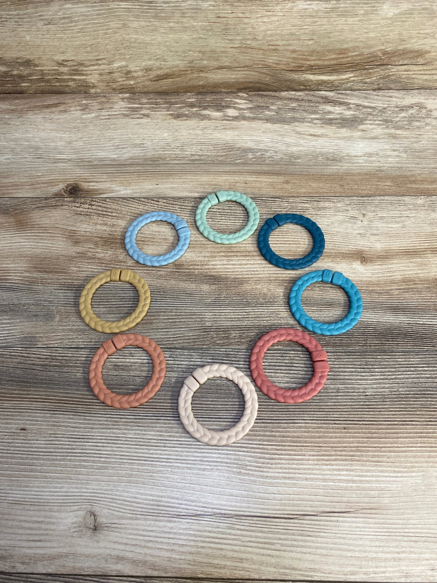 Itzy Ritzy Rings Linking Ring Set, Rainbow - 8ct - Me n Mommy To Be