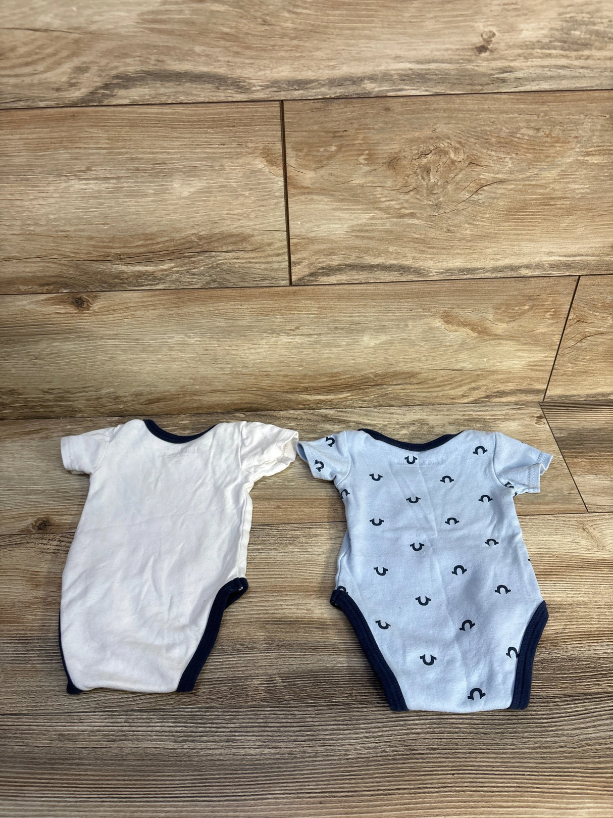 True Religion 2pk Bodysuits Blue sz 3/6m
