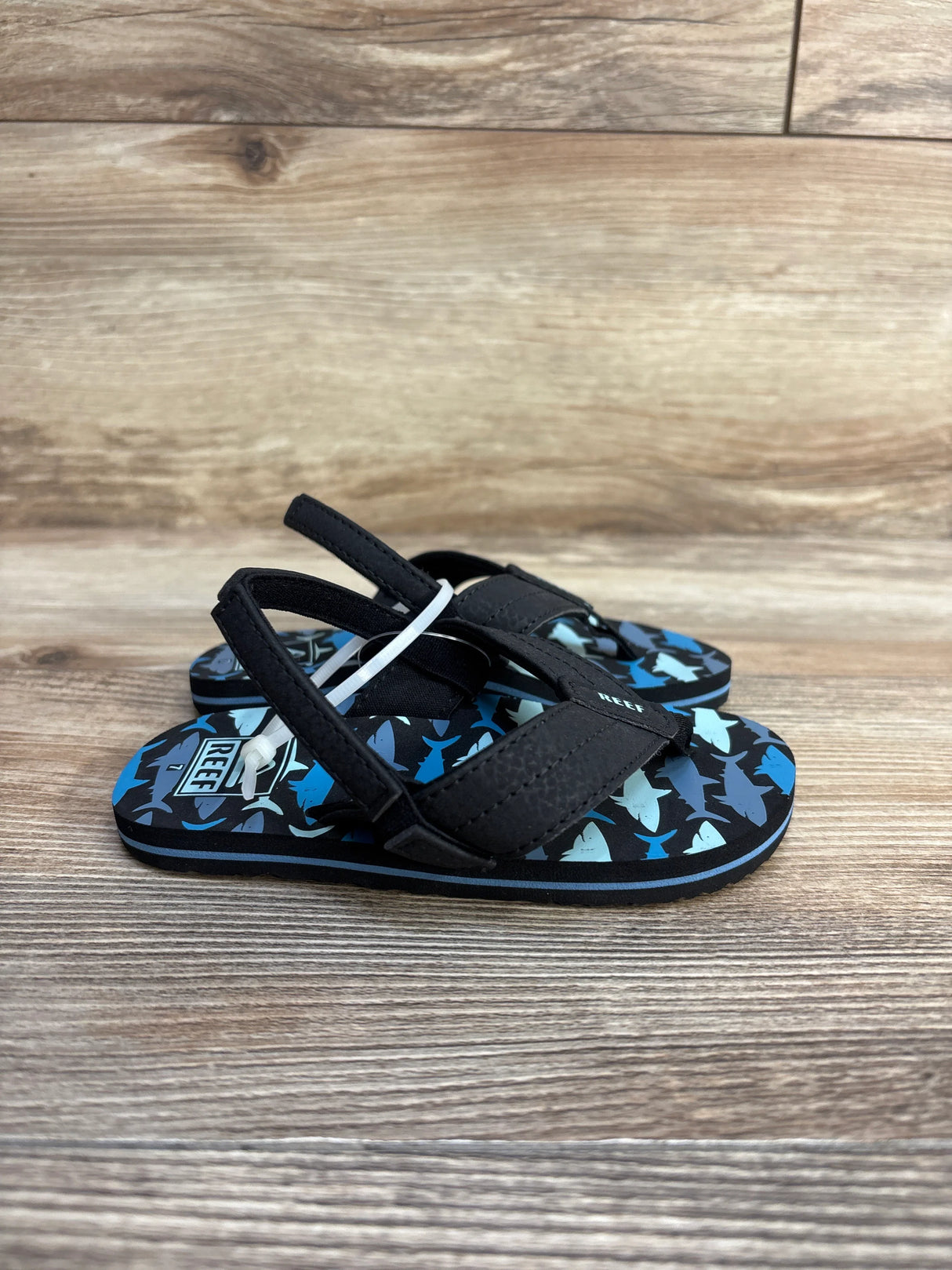 NEW Reef Little Uni Flip Flops in Blue Sharks sz 7c - Me n Mommy To Be