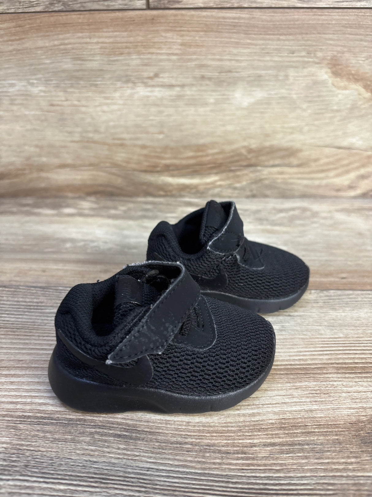 Nike Tanjun TD 'Black' Sneakers sz 2c