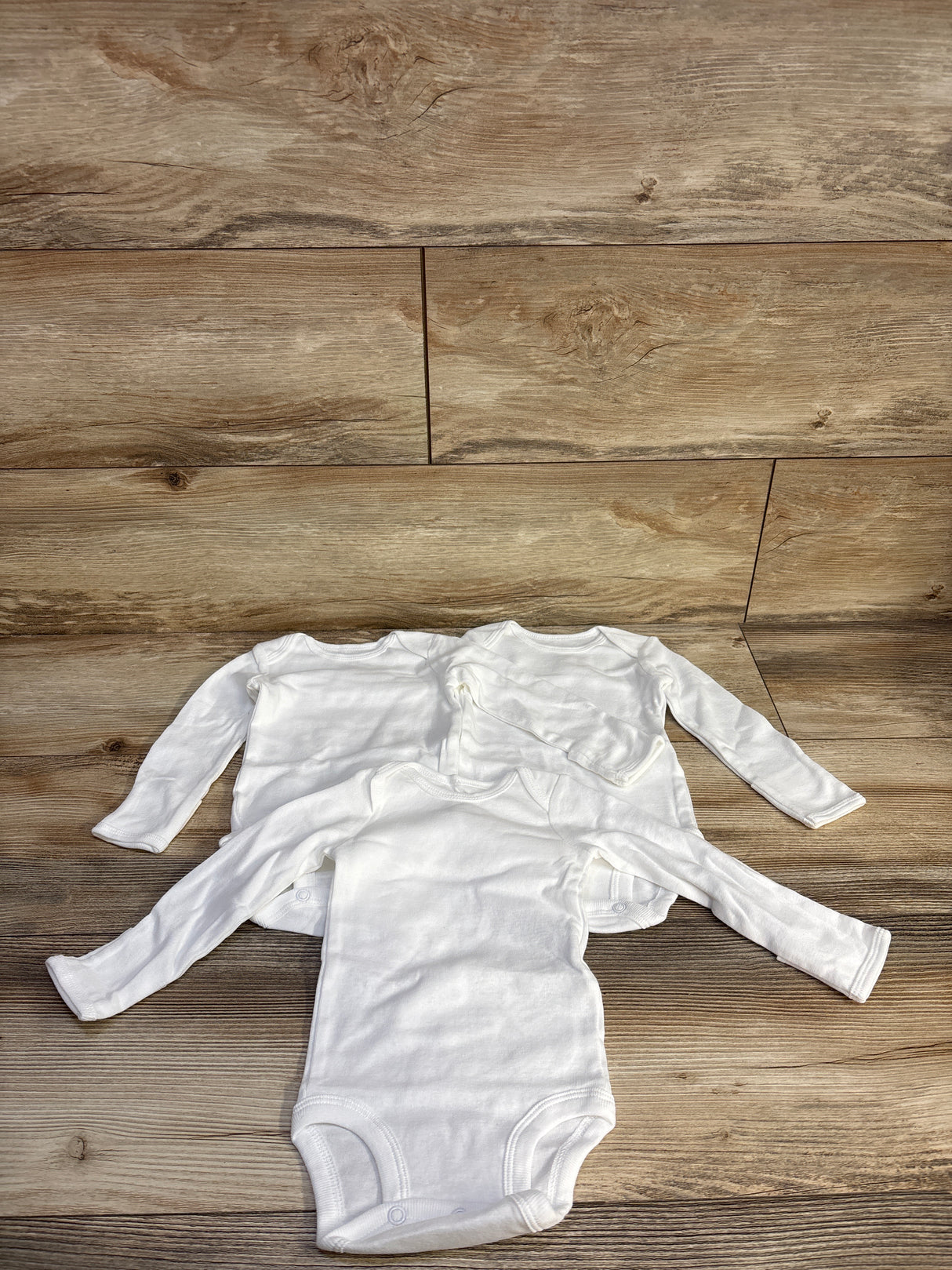 NWOT Simple Joys 3pk Long Sleeve Bodysuit Set White sz 0-3m