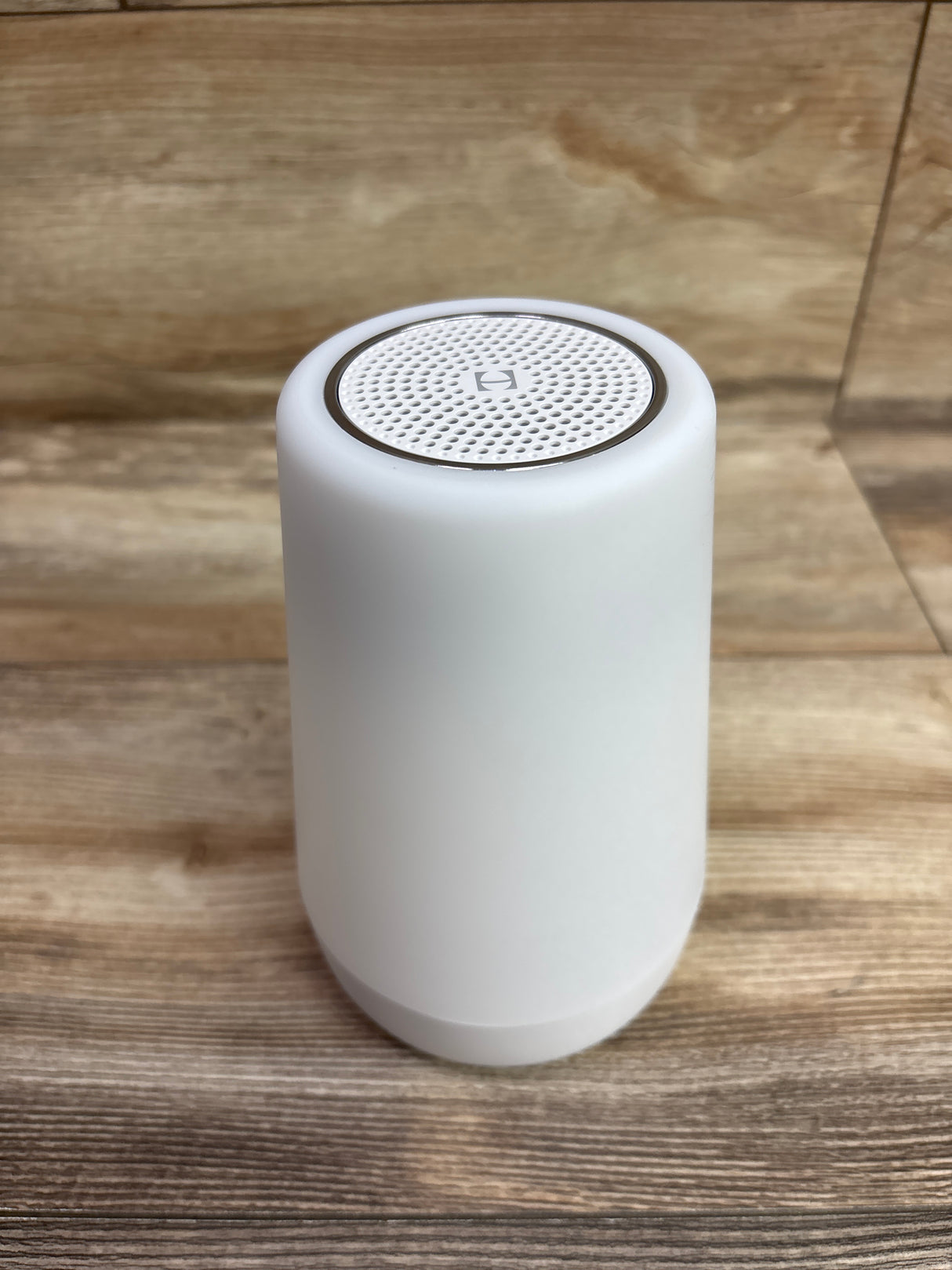 Hatch Rest 2nd Gen All-in-one Sleep Machine, Nightlight & Sound Machine