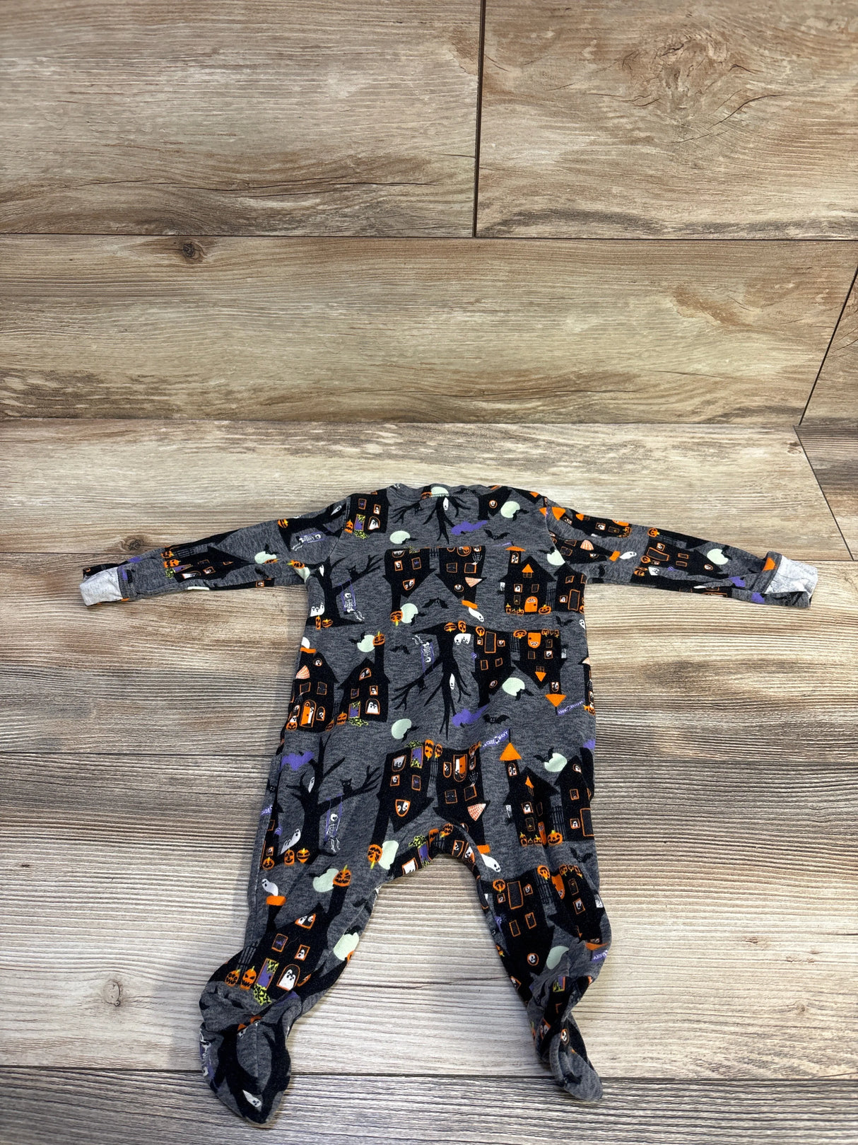 Old Navy Halloween Sleeper Grey sz 0-3m