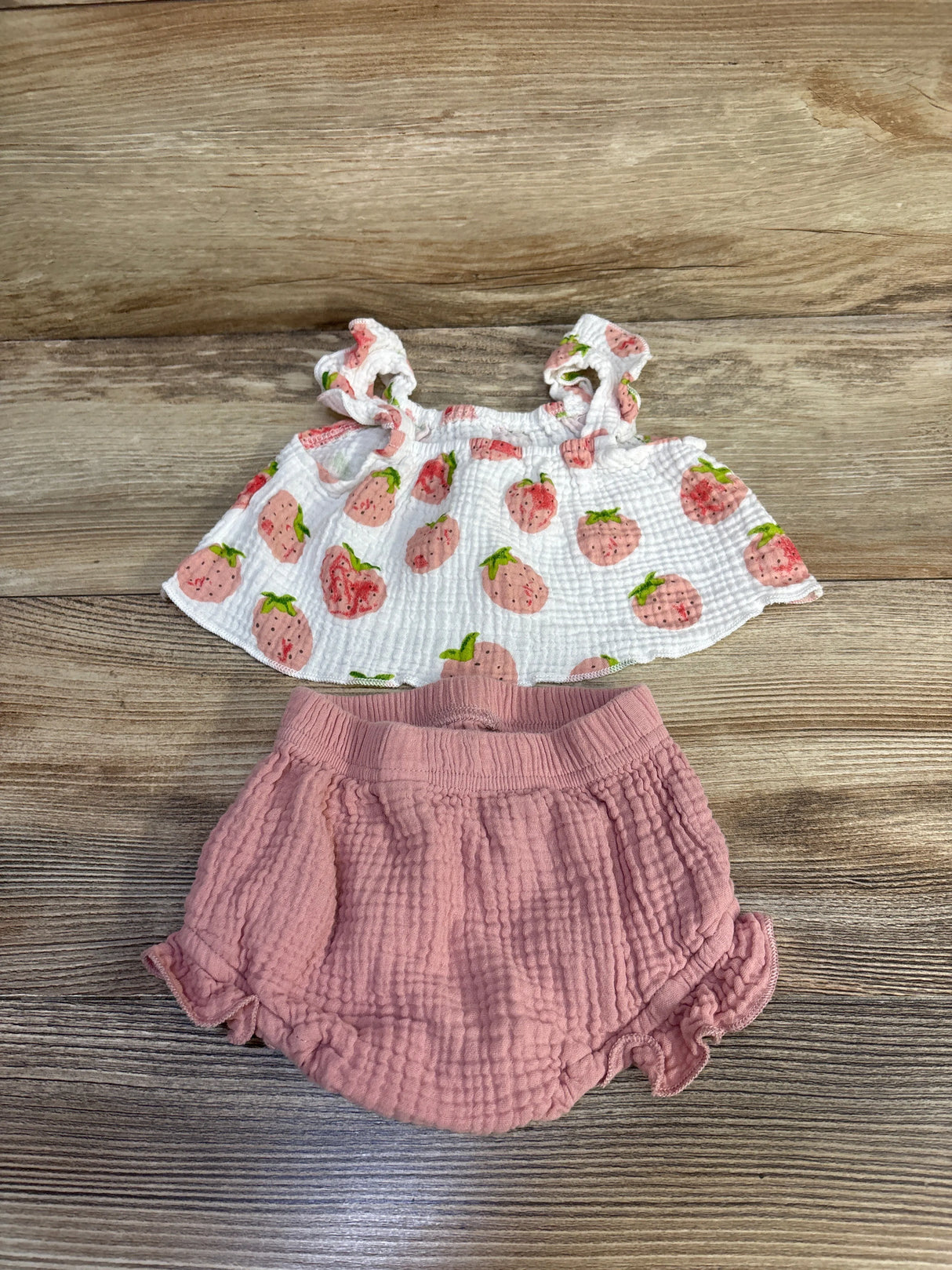 Shein Gauze 2pc Strawberry Tank Top & Shorts Set White sz 3-6m