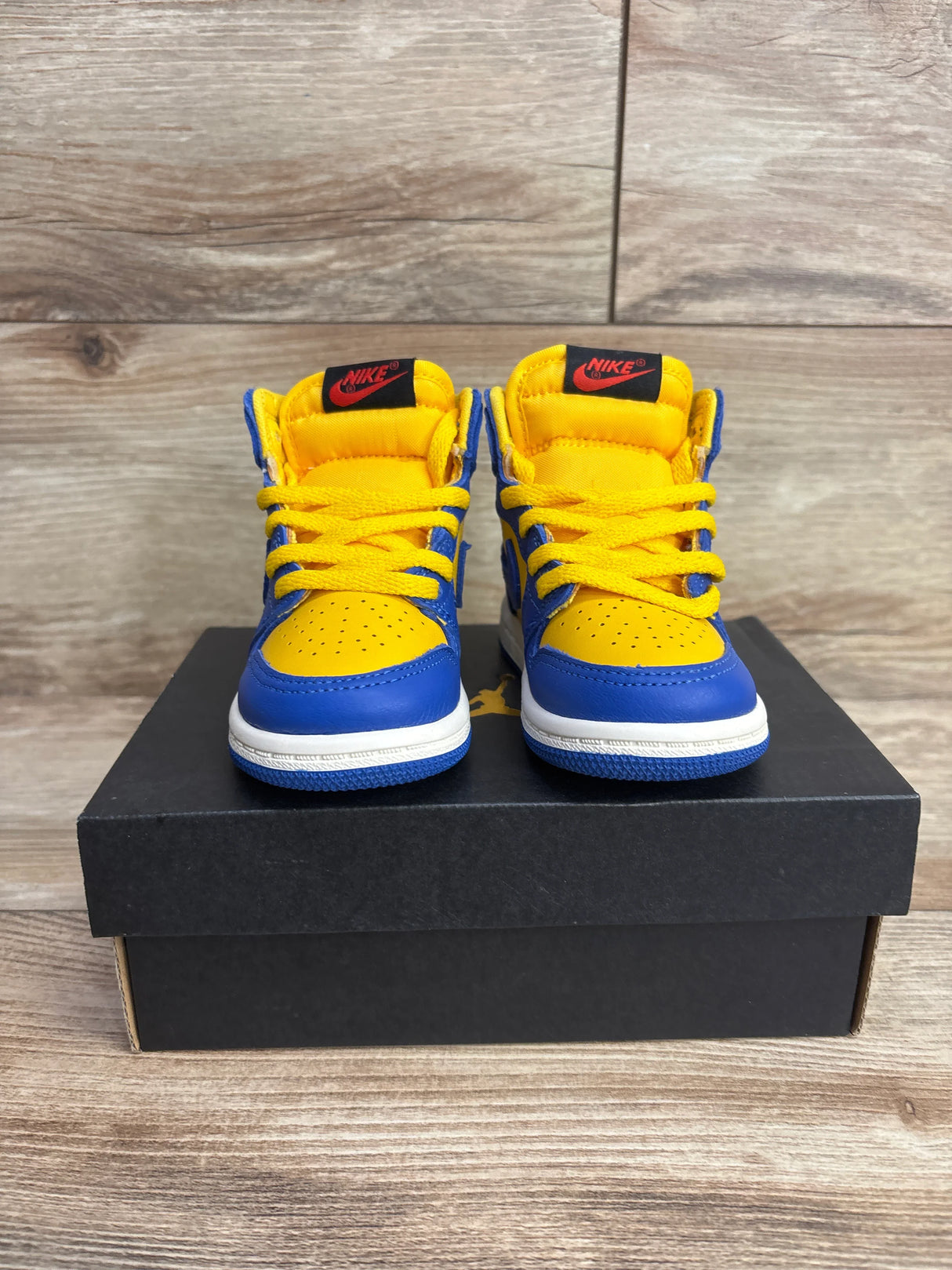 Air Jordan 1 Retro High OG TD 'Reverse Laney' Sneakers sz 6c