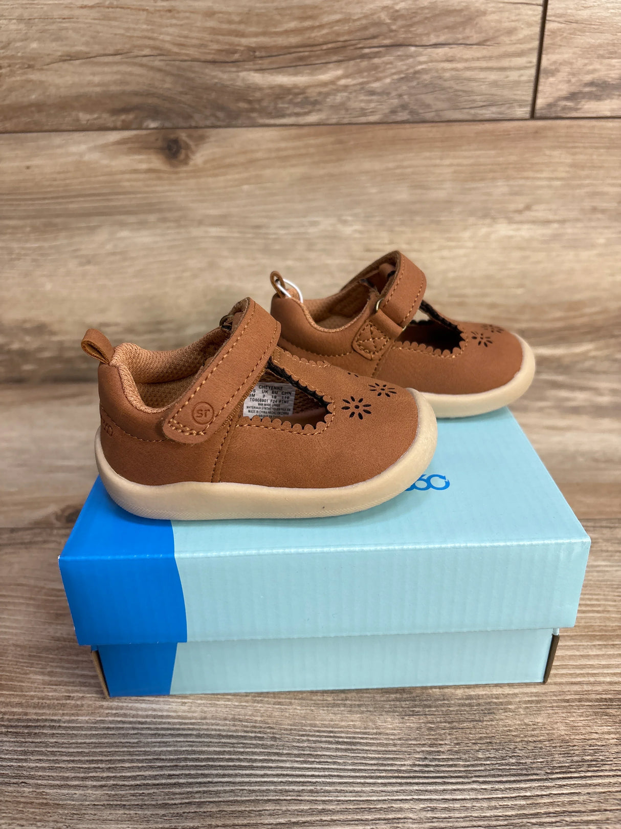 NEW Stride Rite Cheyenne Sneakers Tan sz 3c