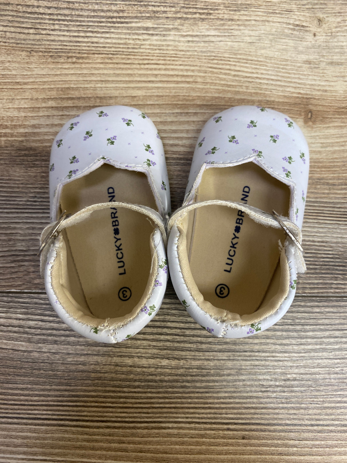 Lucky Brand Mary Jane Crib Shoes White sz 3c