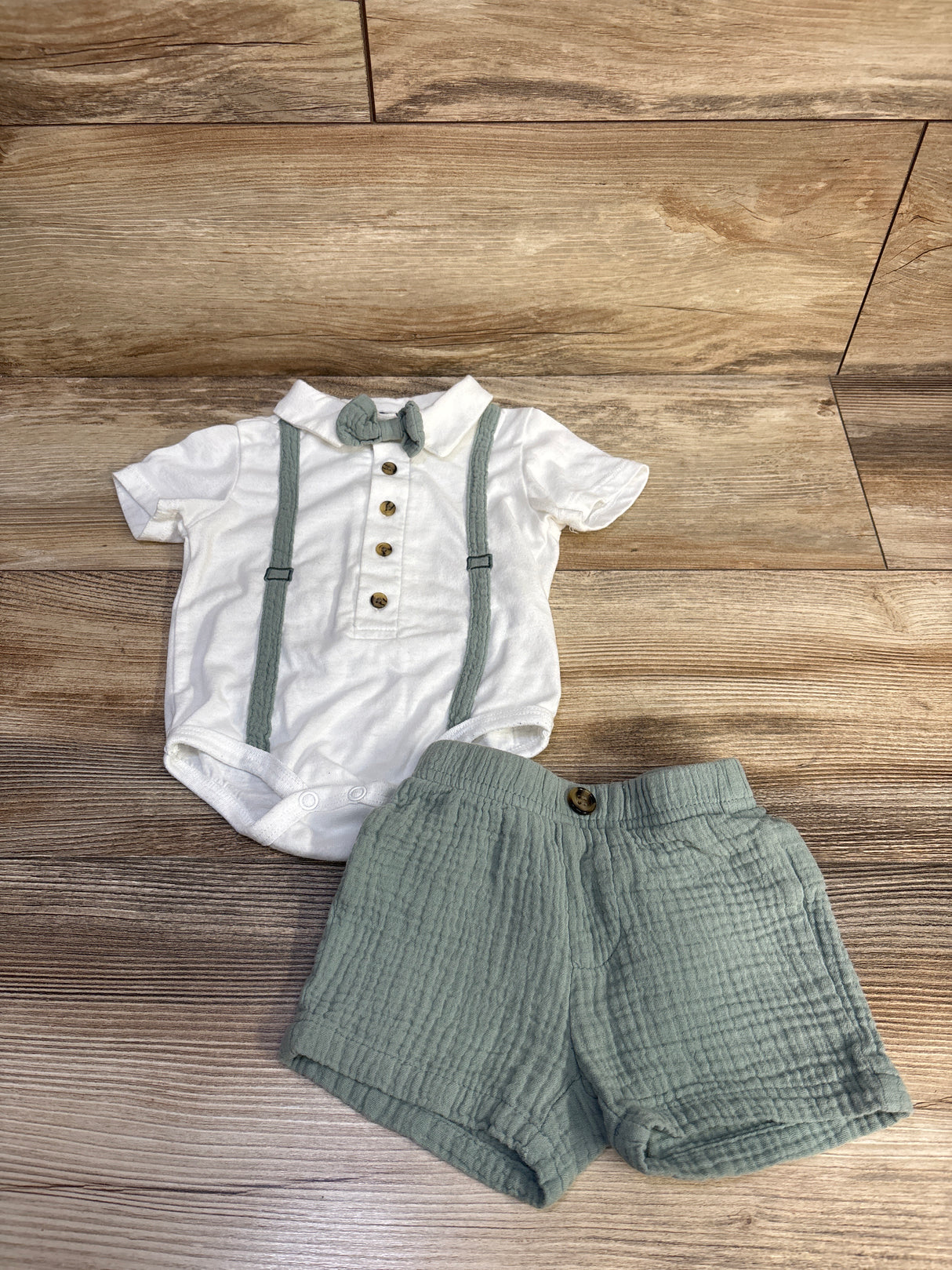 Andy & Evan 3pc Faux Suspender Bodysuit, Gauze Shorts, & Removable Bowtie White sz 9m
