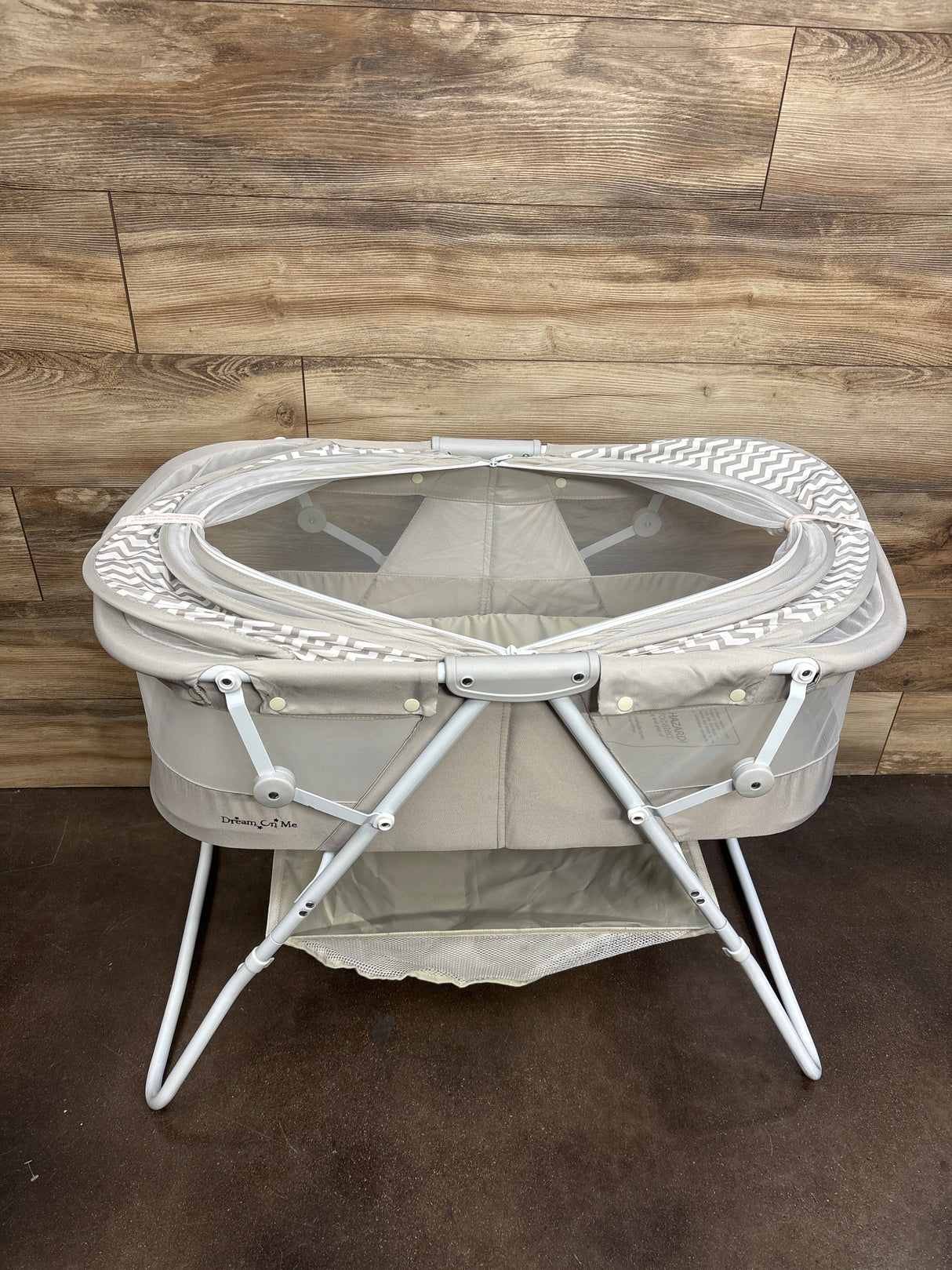 Dream On Me Karley Bassinet Grey