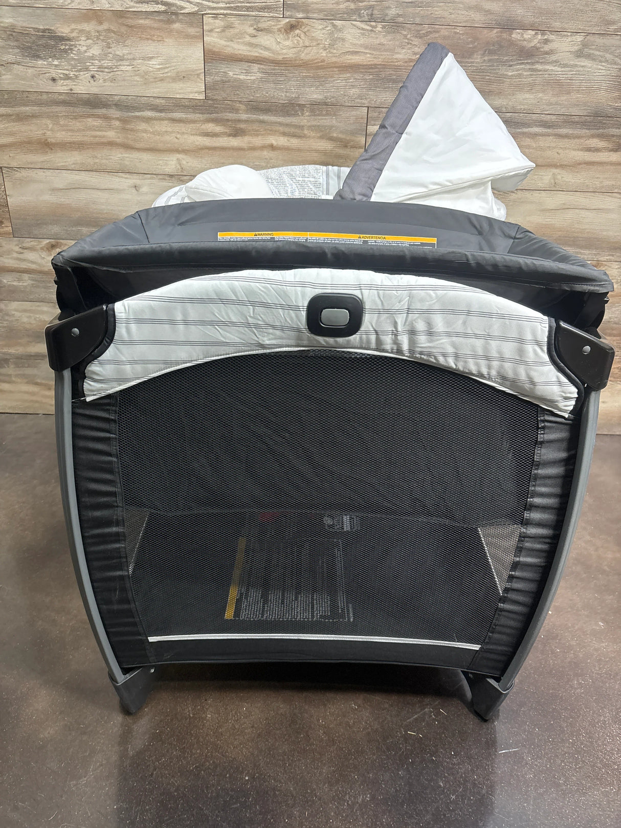 Graco Pack 'n Play Rock 'n Grow Playard in Hamilton