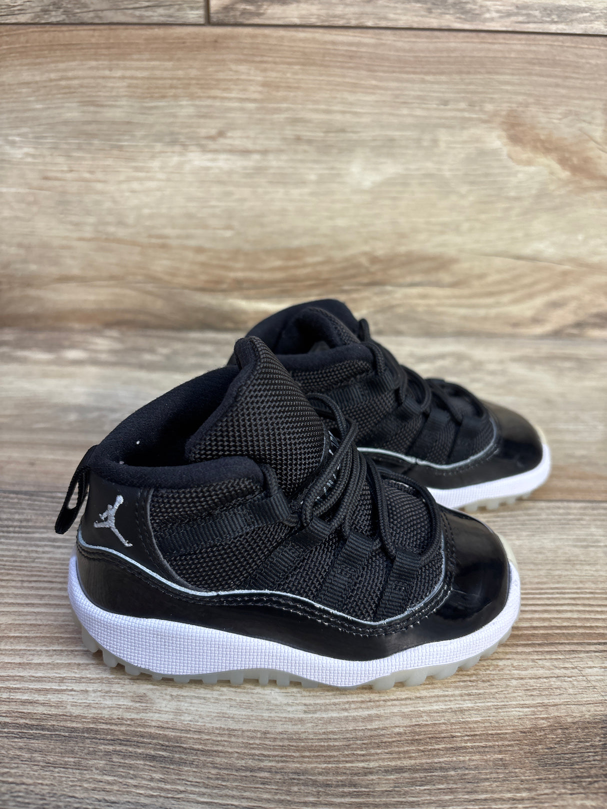 Air Jordan 11 Retro TD 'Jubilee / 25th Anniversary' Sneakers sz 6c