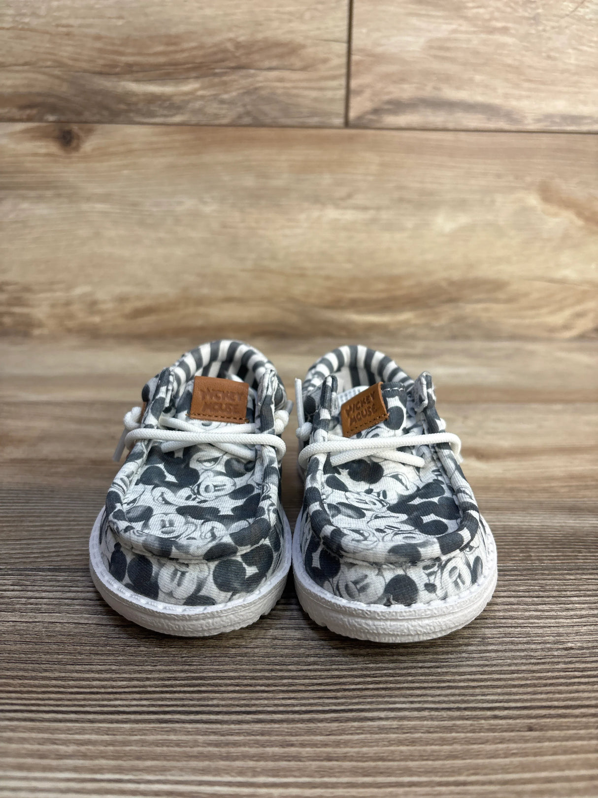 Hey Dude Disney Mickey Mouse Printed Wally Shoes Grey sz 7c