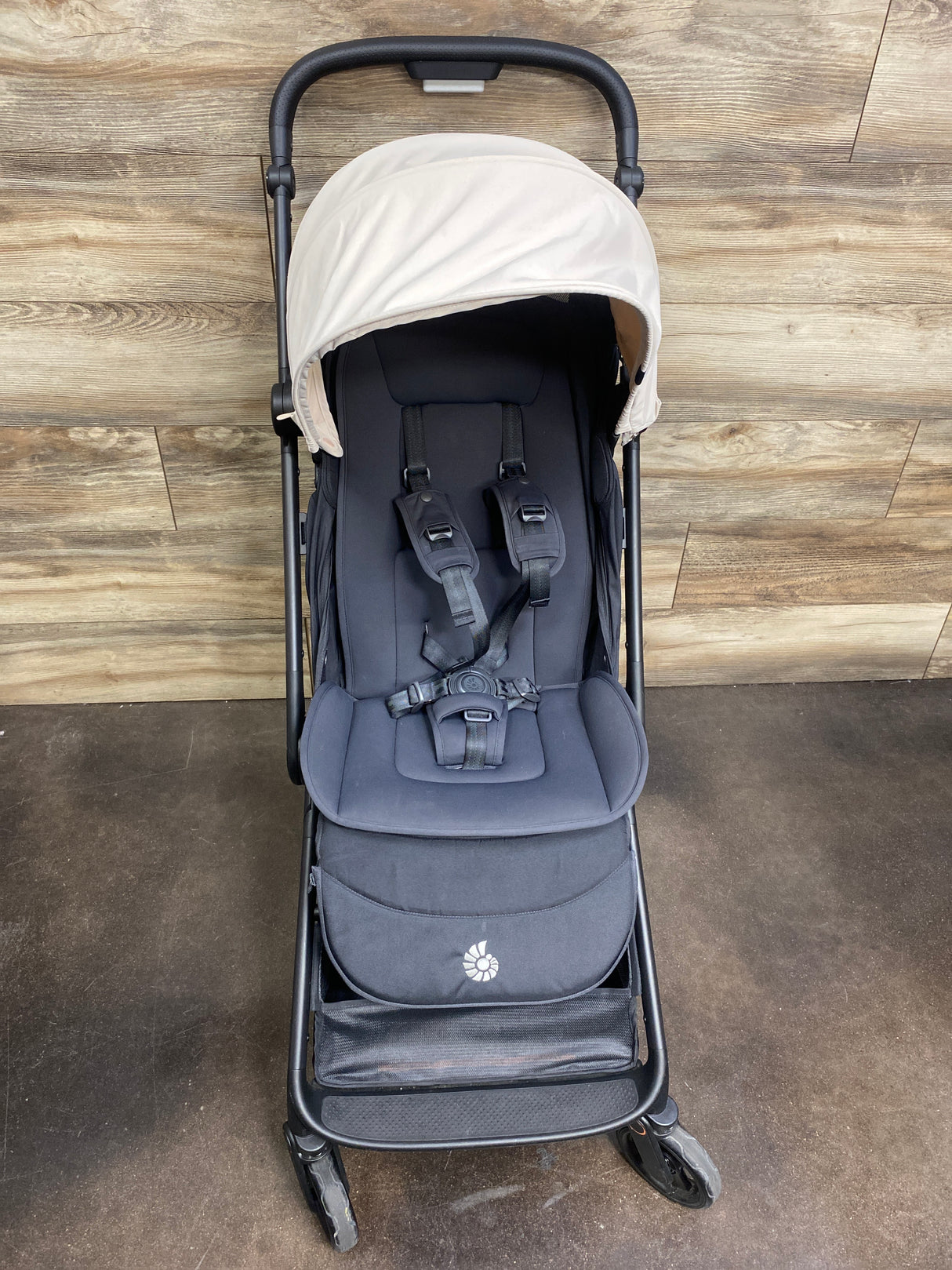 Ergobaby Metro 3 Compact Stroller in Natural Beige