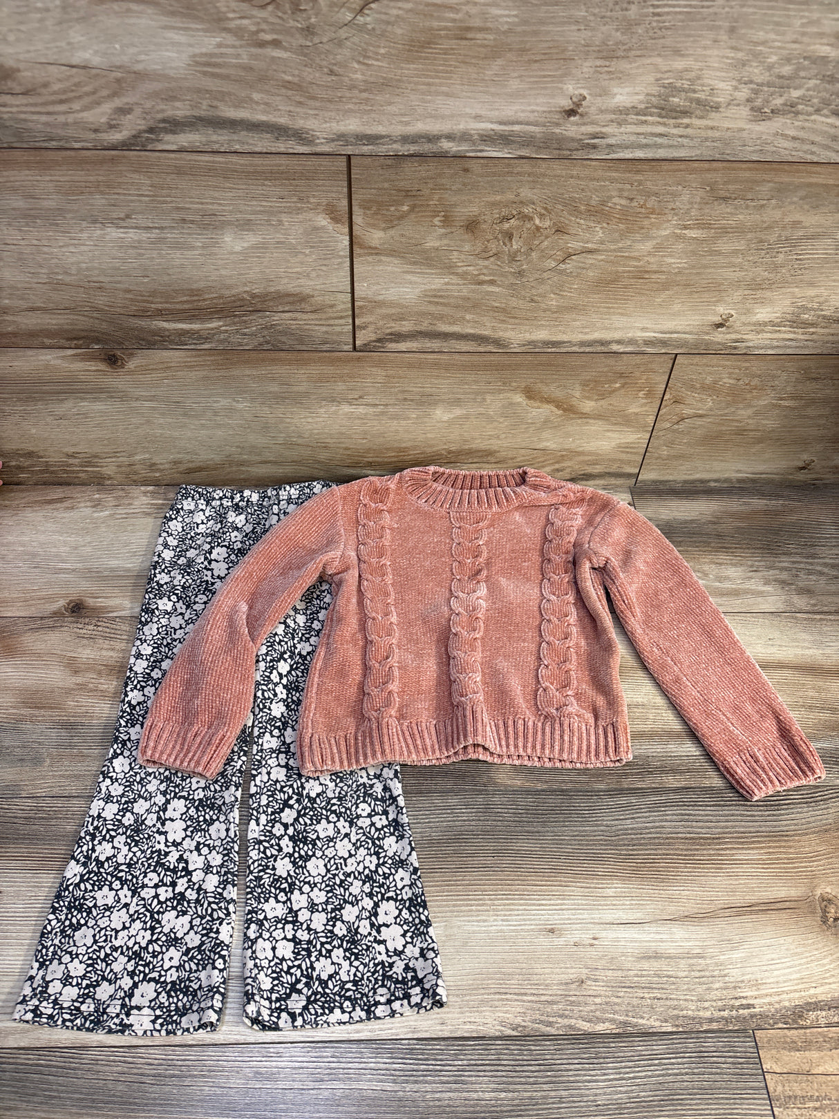DKNY 2pc Velor Sweater & Flare Pants Pink sz 4T