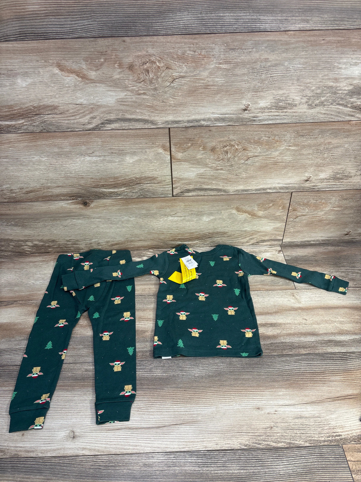 NEW Gap x Star Wars 2pc Christmas Yoda Pajama Set Emerald sz 2T