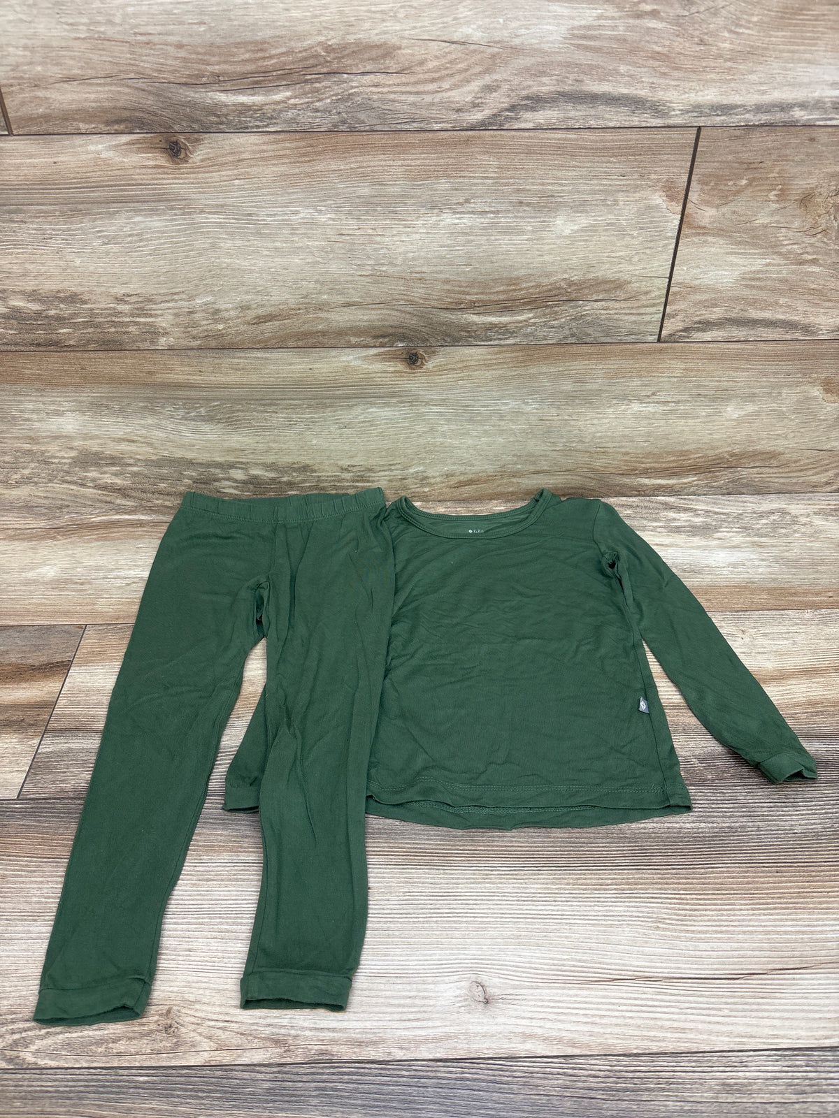 Kyte Baby 2pc Bamboo Long Sleeve Pajama Set Green sz 3T