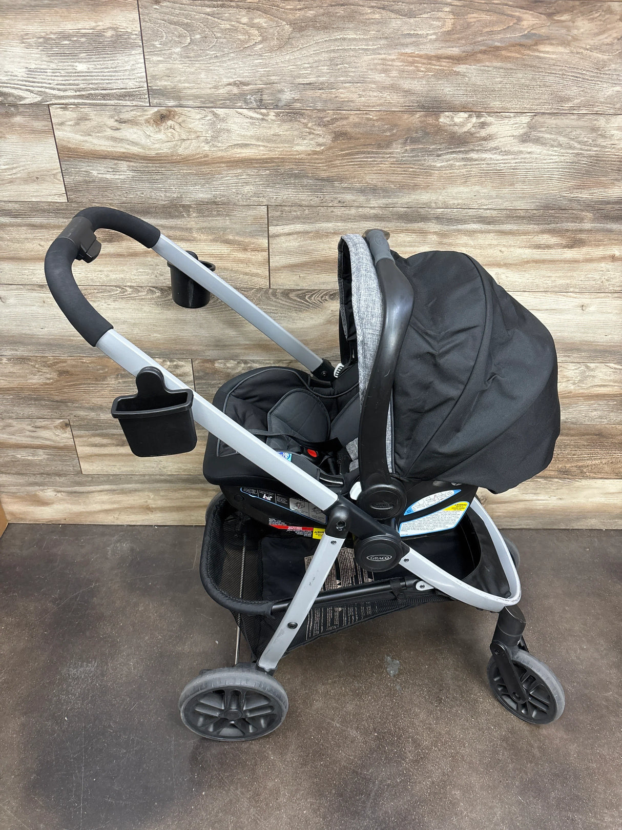 Graco Modes Pramette Travel System w/ Snugride 35 Car Seat in Ellington