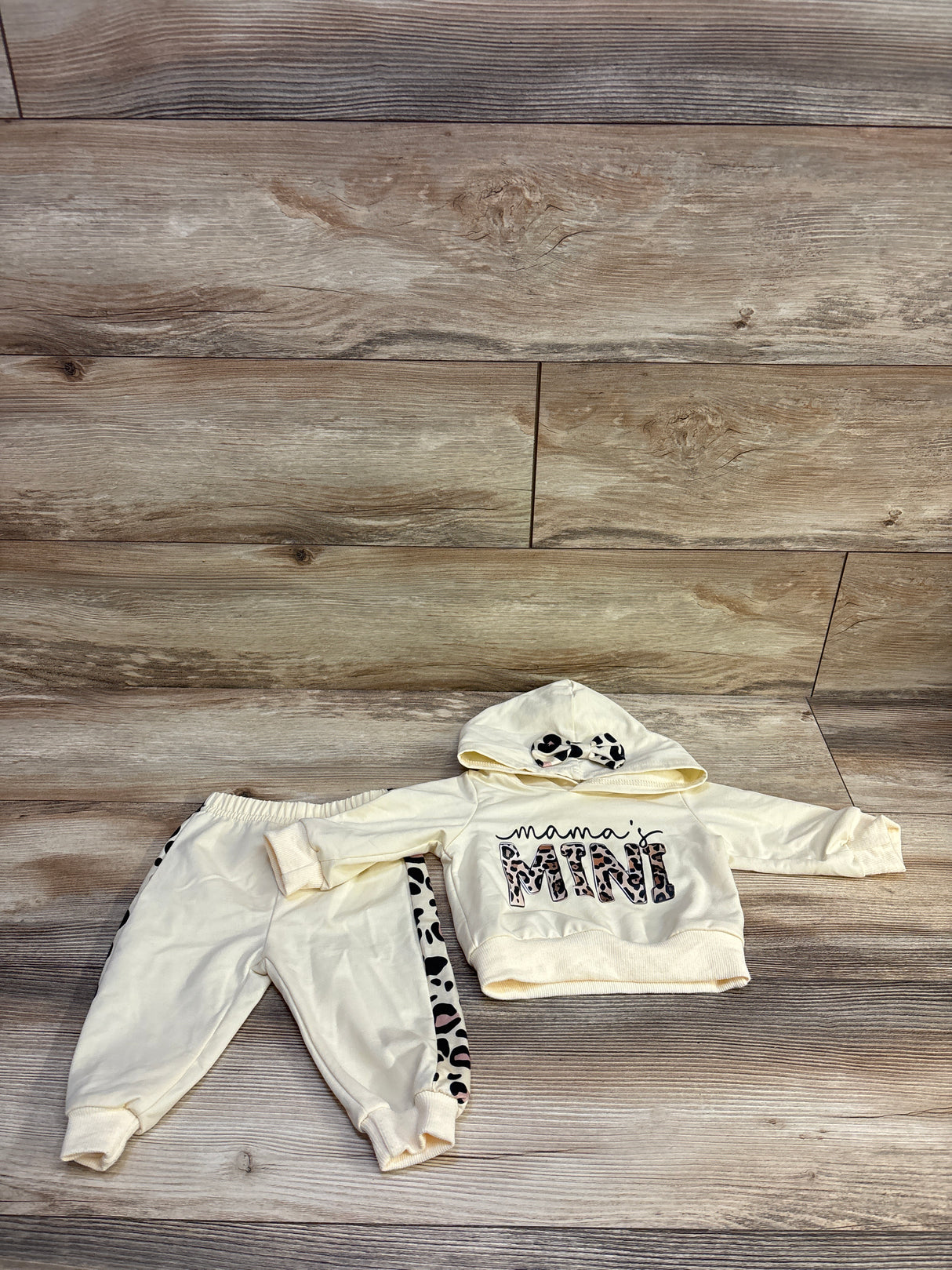 Mama's Mini 2pc Leopard Hoodie & Joggers Ivory sz 3-6m