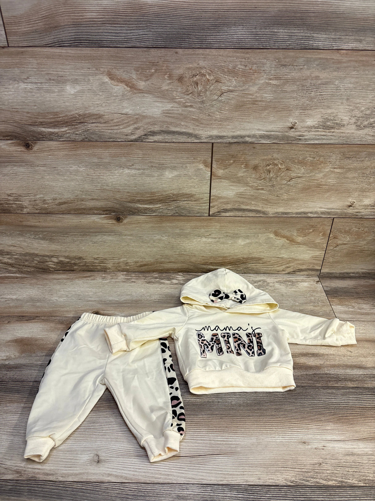 Mama's Mini 2pc Leopard Hoodie & Joggers Ivory sz 3-6m