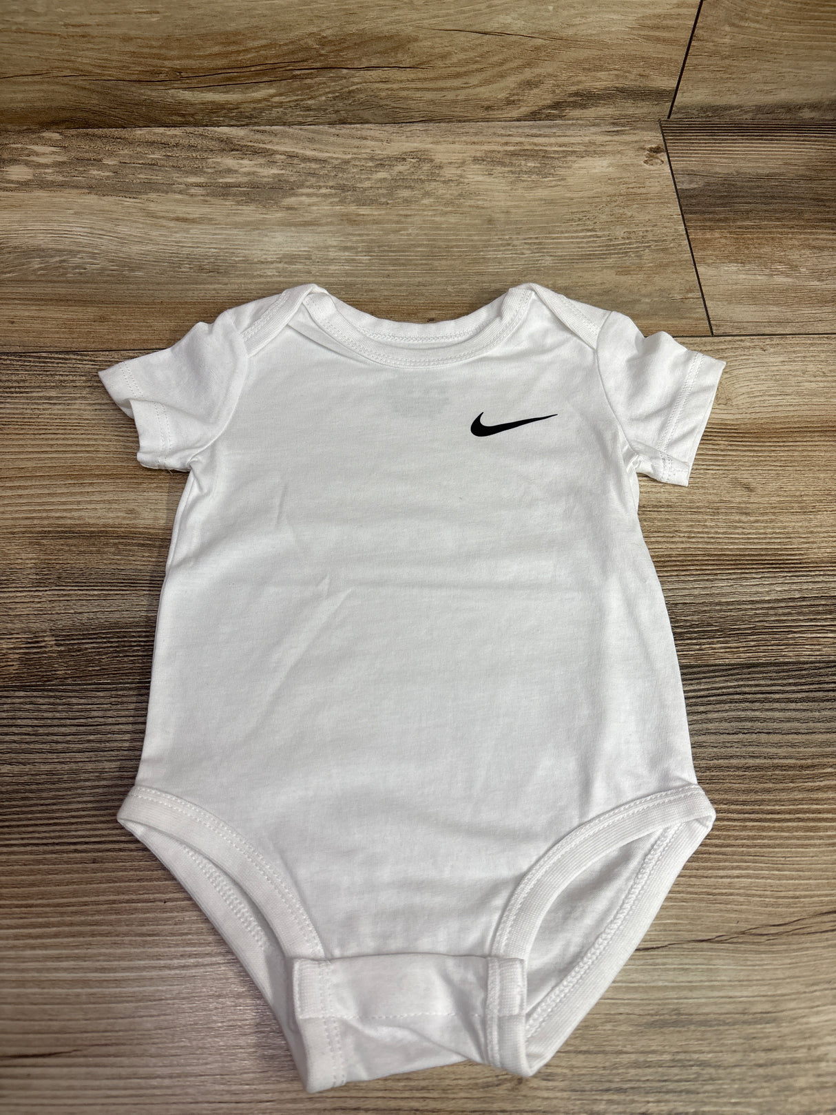 Nike Bodysuit White sz 6m