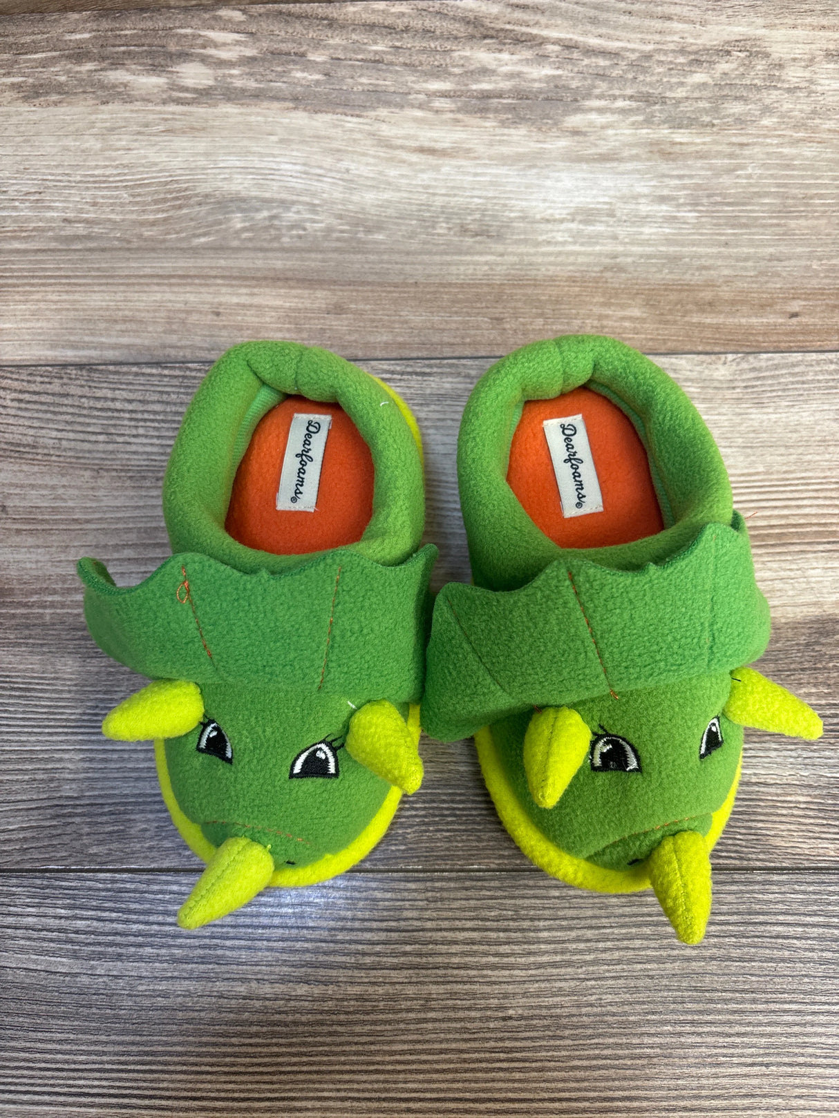 Dearfoams Triceratops Plush Slippers Green sz 7-8c