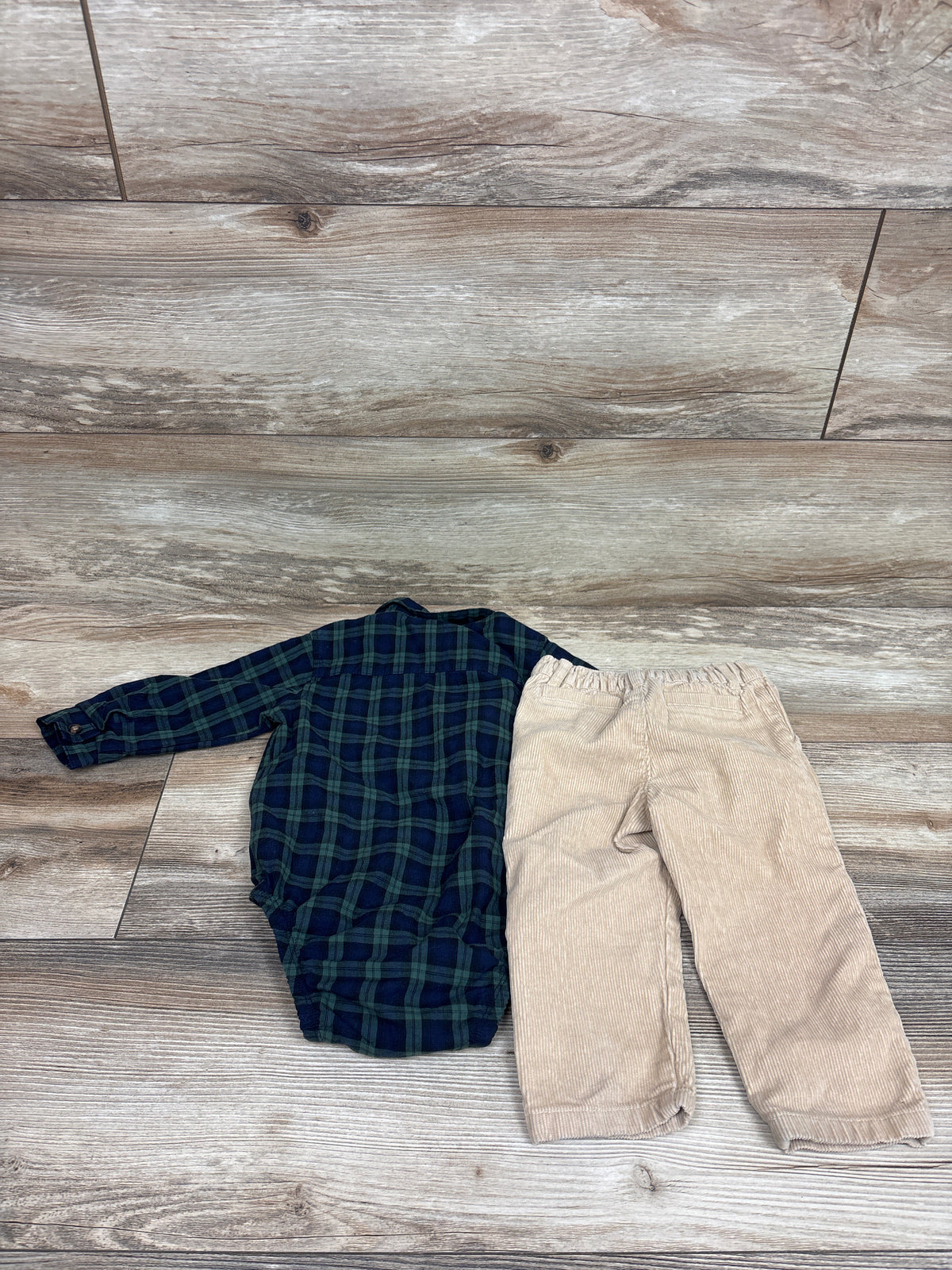 Carter's 2pc Flannel Bodysuit & Corduroy Pants Green sz 12m