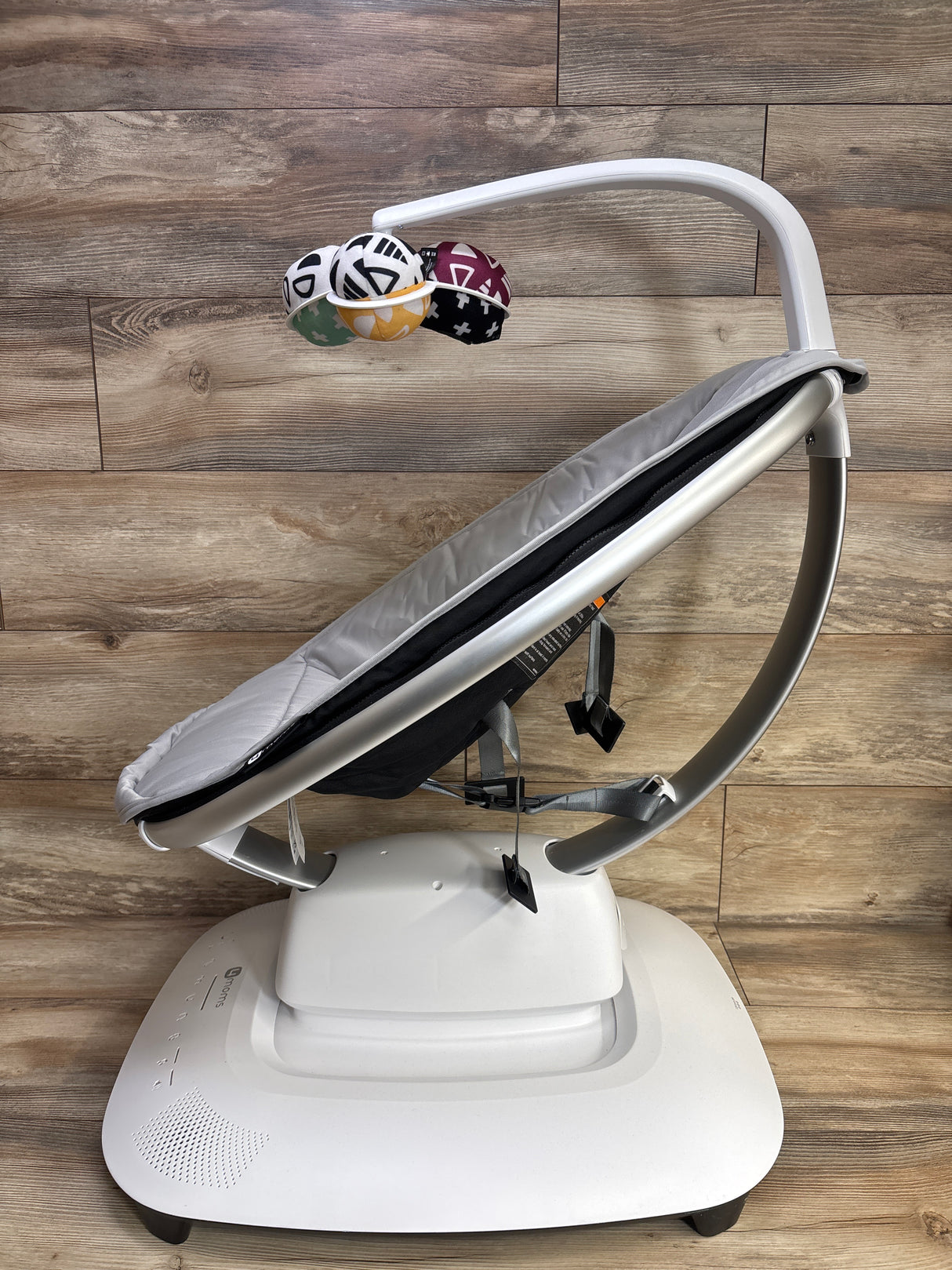 4moms mamaRoo Multi-Motion Baby Swing Smart Connectivity in Silver