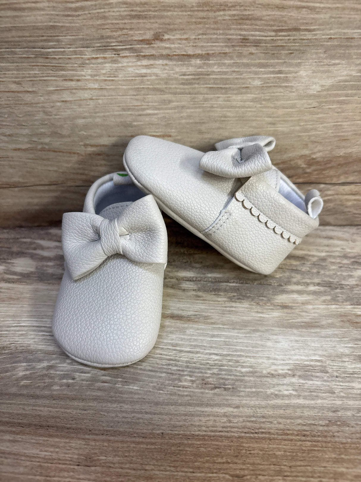 First Steps Girl Bow Cream Leather Moccasins sz 3c (6-9m) - Me n Mommy To Be