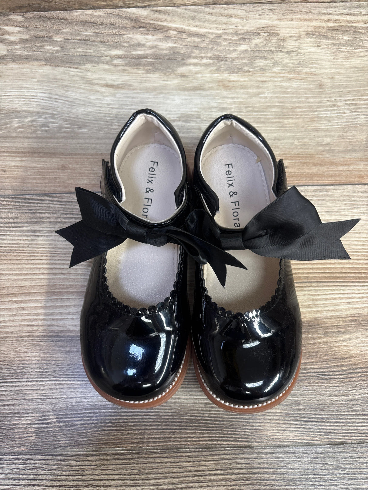 Felix & Flora Patent Leather Bow Mary Jane Flats Black sz 11c